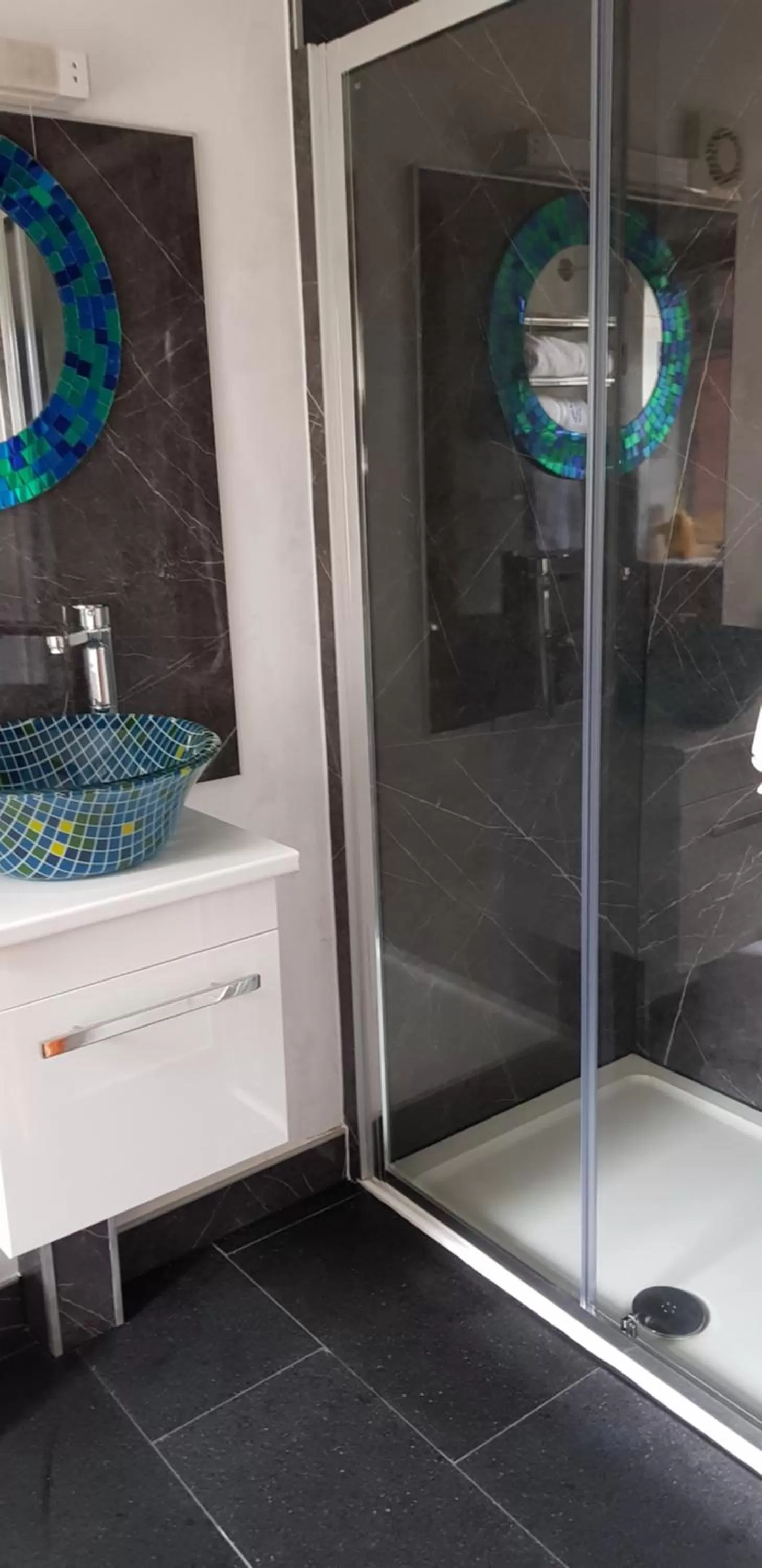 Bathroom in Shiralee bed and breakfast