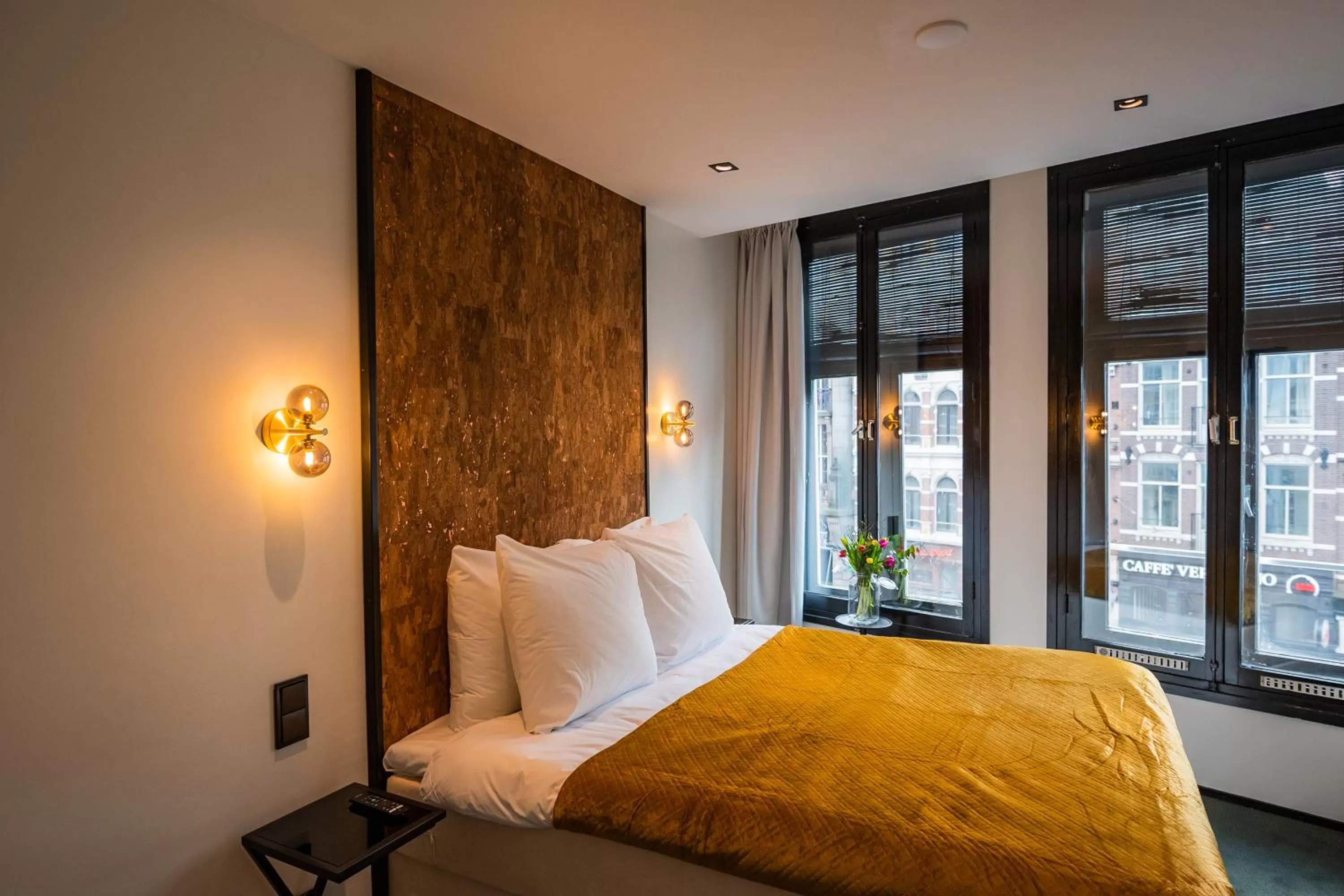 Photo of the whole room, Bed in Sotel Amsterdam Central Station