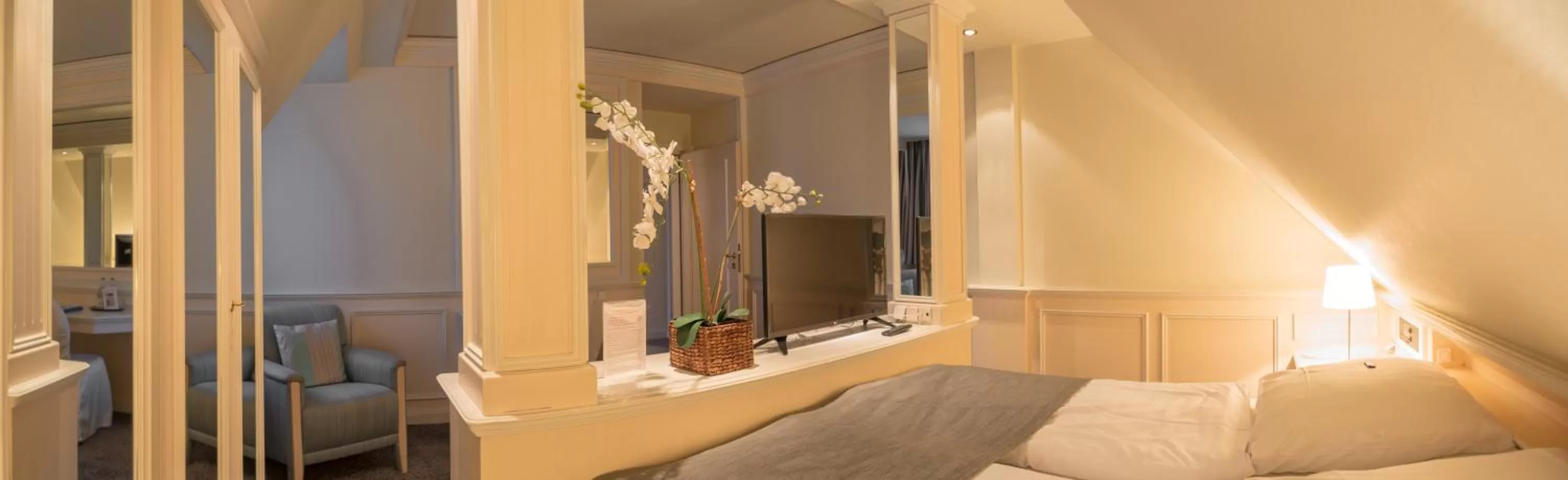 Bed in Hotel Lippischer Hof