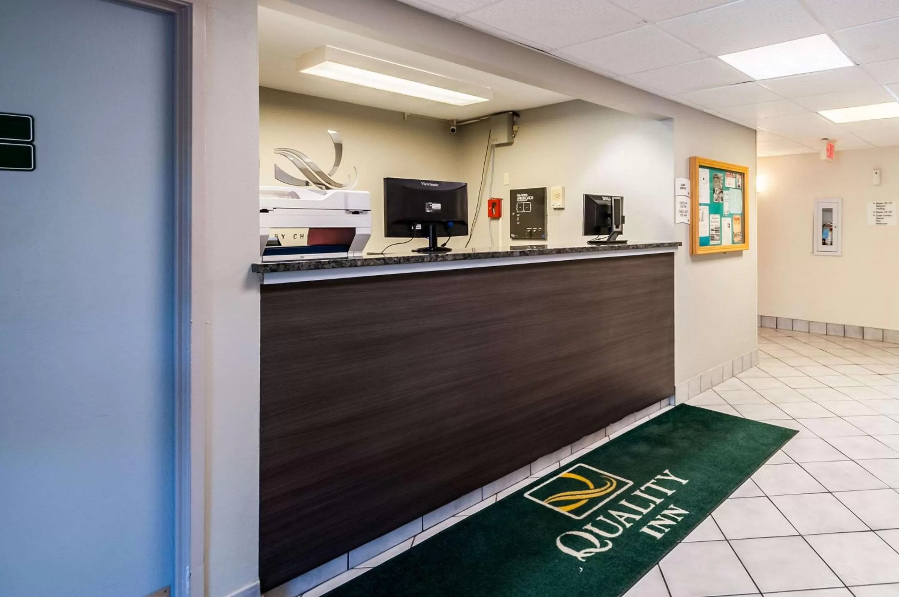 Lobby or reception in Quality Inn Solomons - Beacon Marina