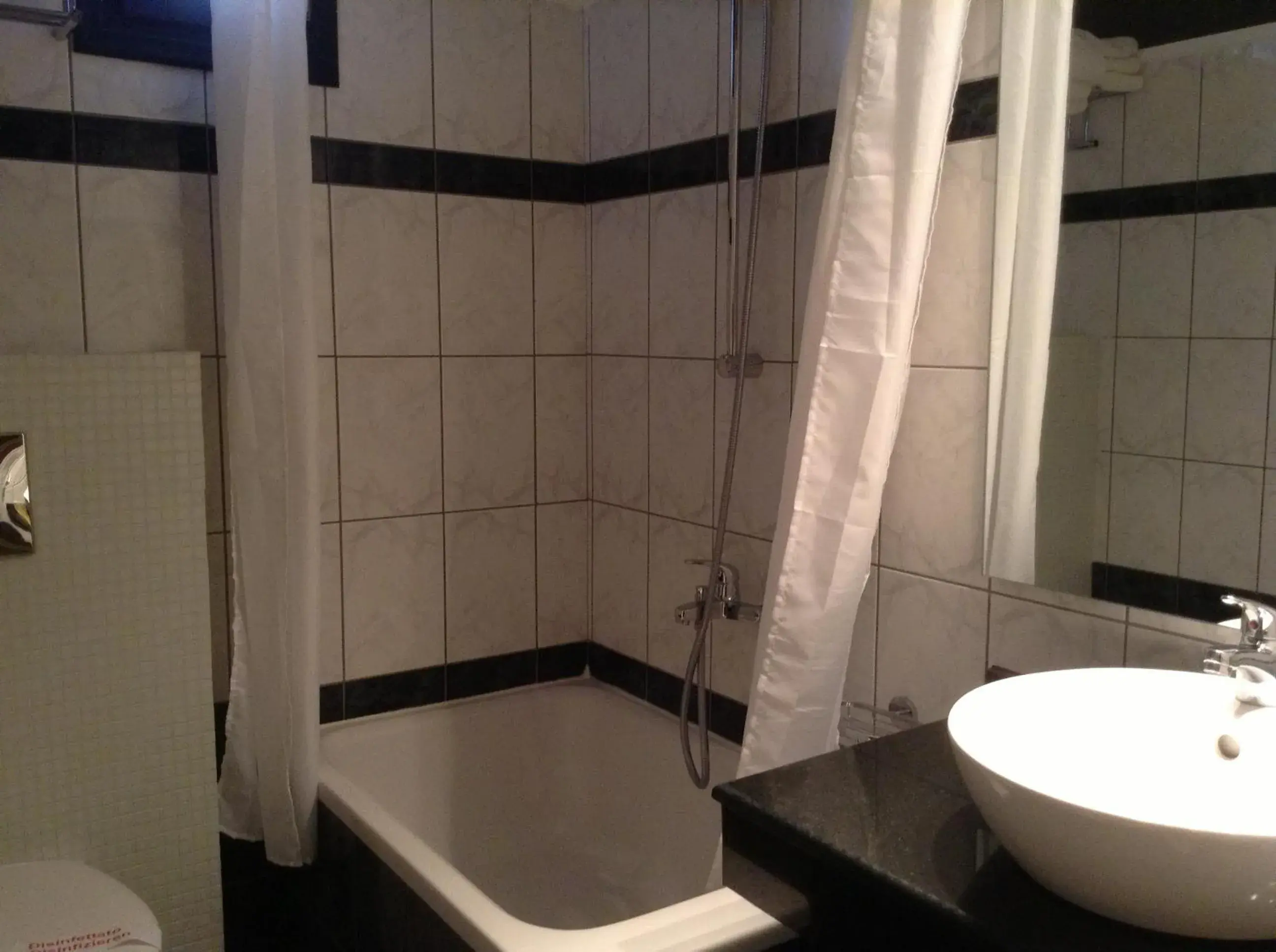 Double or Twin Room with Pool View in Hotel Orfeas Double or Twin Room with Pool View in Hotel Orfeas