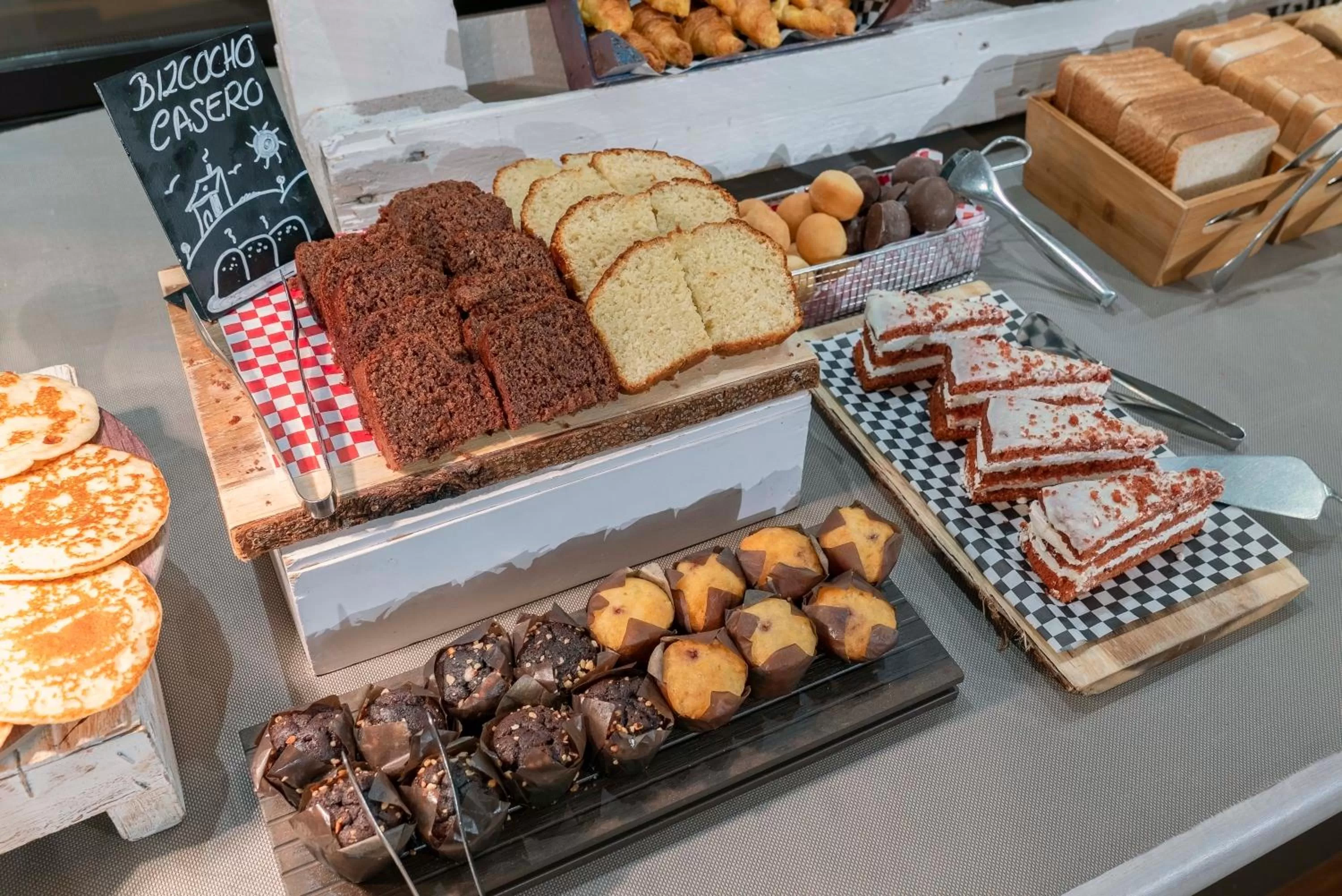 Food and drinks in Vincci Soma