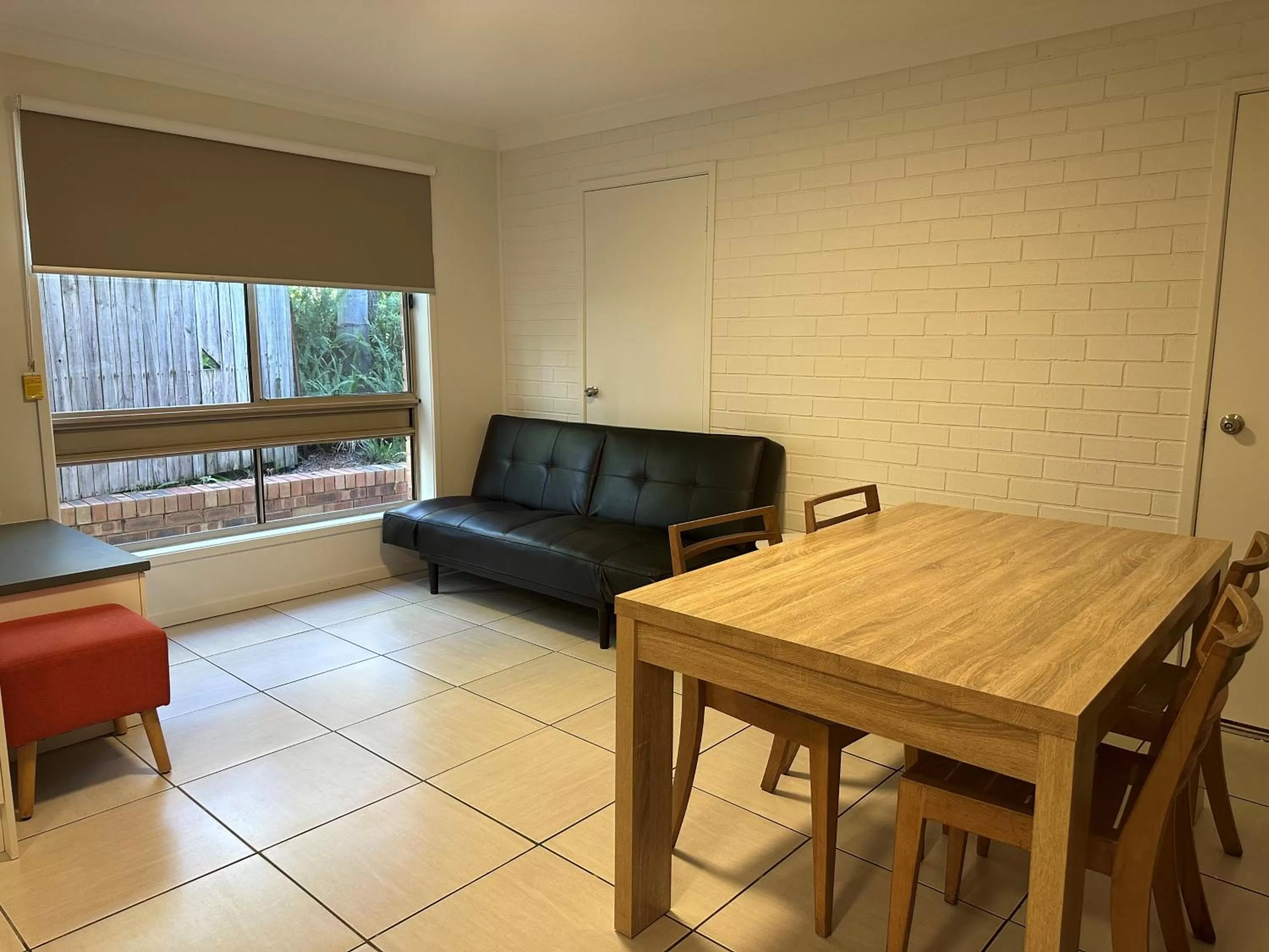 Photo of the whole room in Golf View Motel