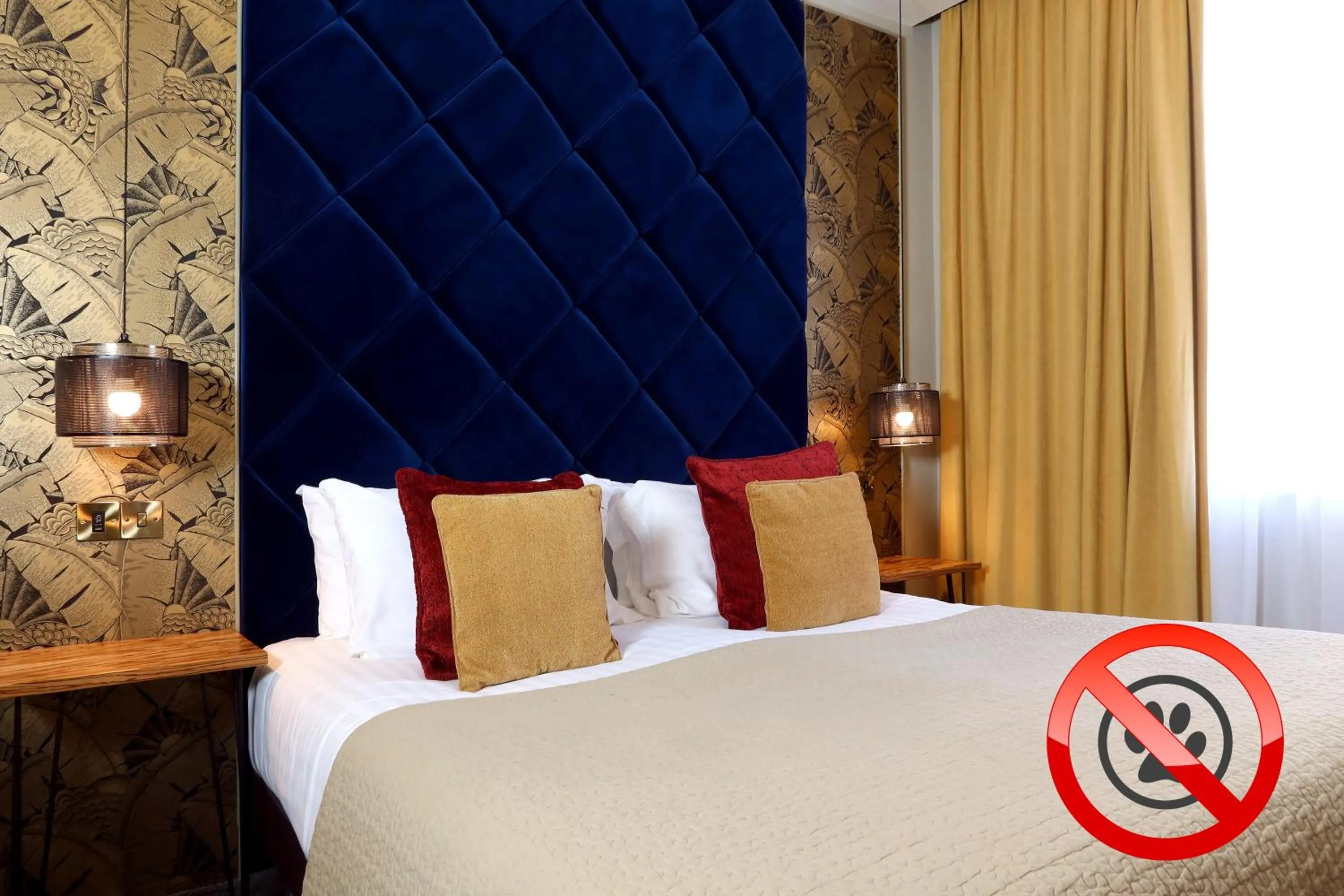 Photo of the whole room, Bed in The Southern Belle