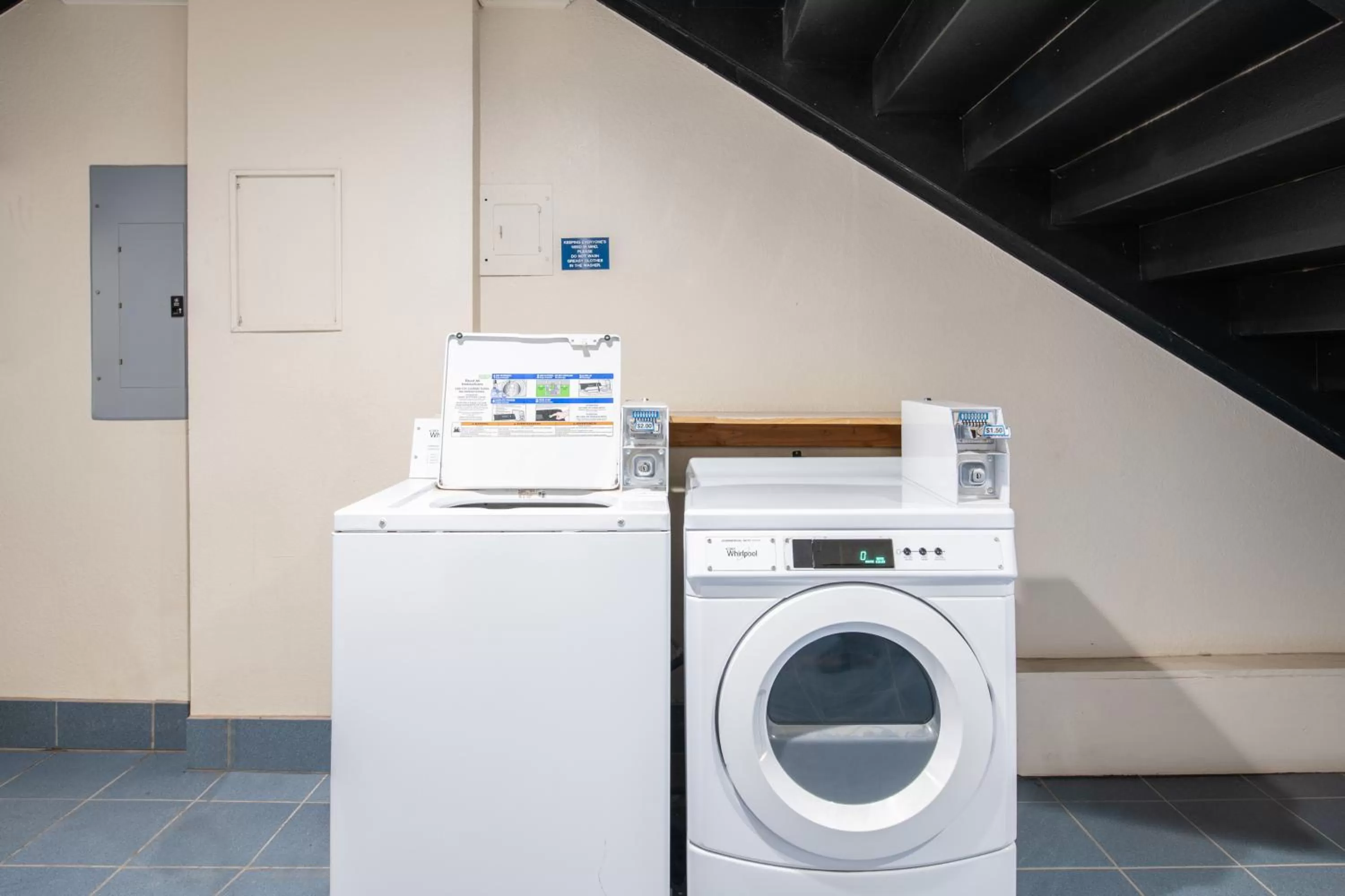 washing machine in Quality Inn Ozona I-10