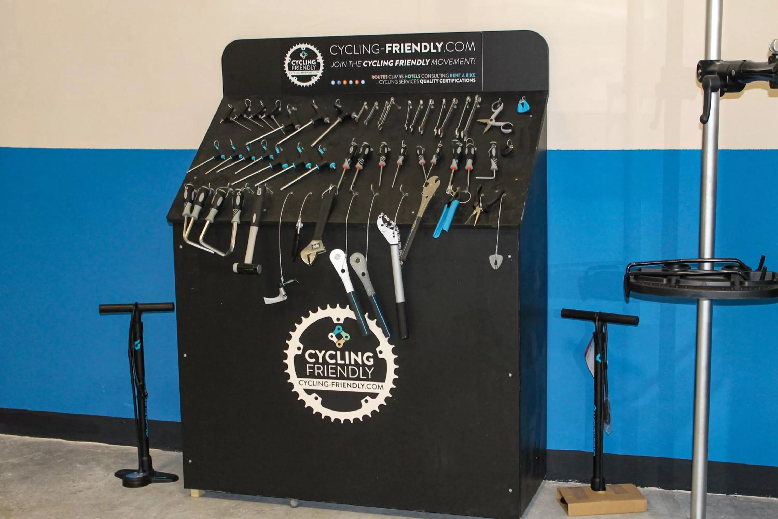 Cycling in Hotel Deloix 4* Sup