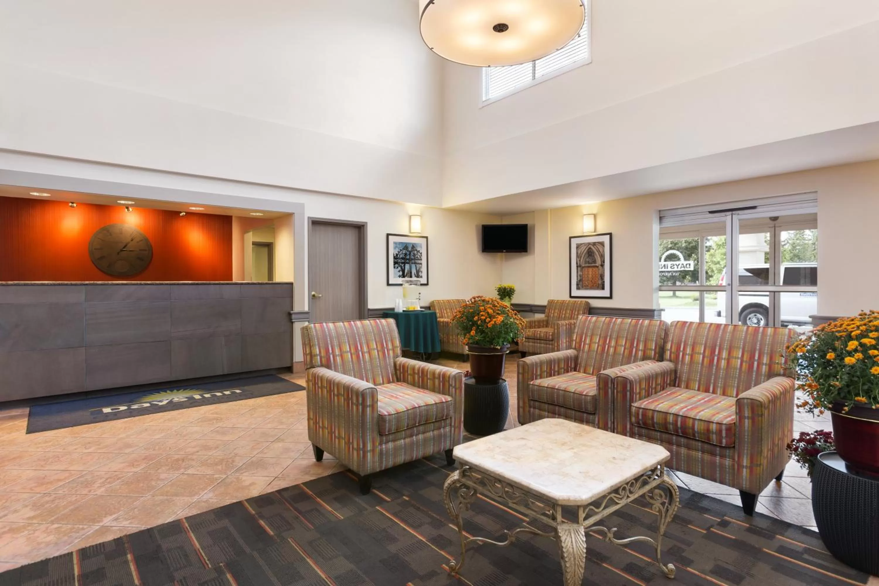 Day in Days Inn by Wyndham Ottawa Airport