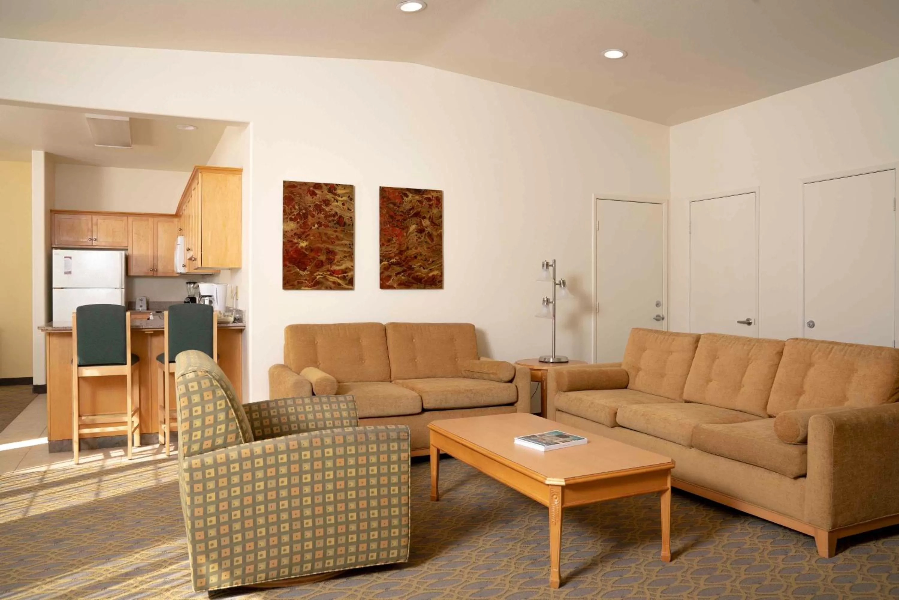 Living room in Raintree's Cimarron Golf Resort Palm Springs