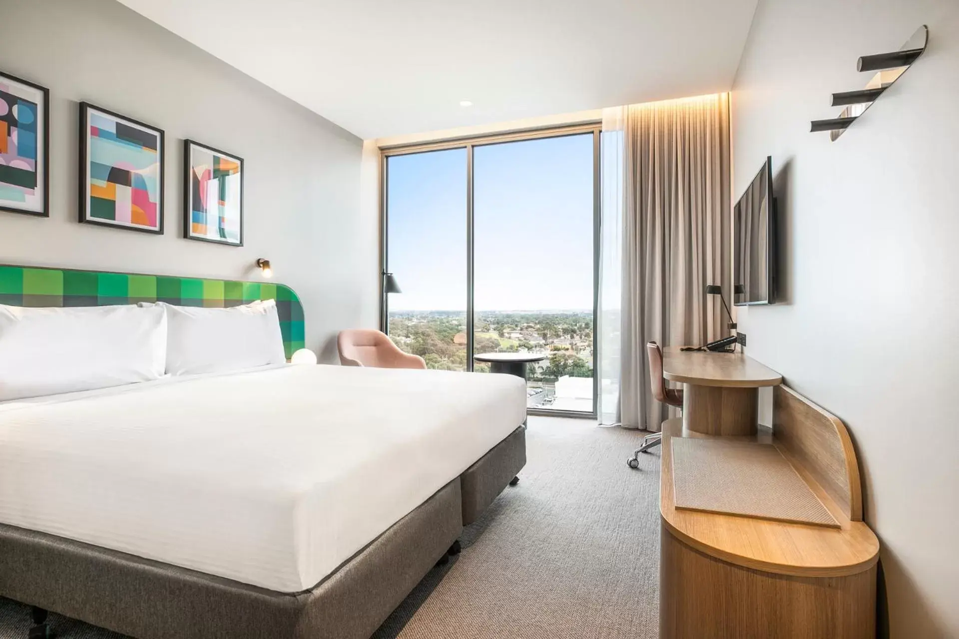 Premium King Room - High Floor in Holiday Inn Werribee by IHG Premium King Room - High Floor in Holiday Inn Werribee by IHG