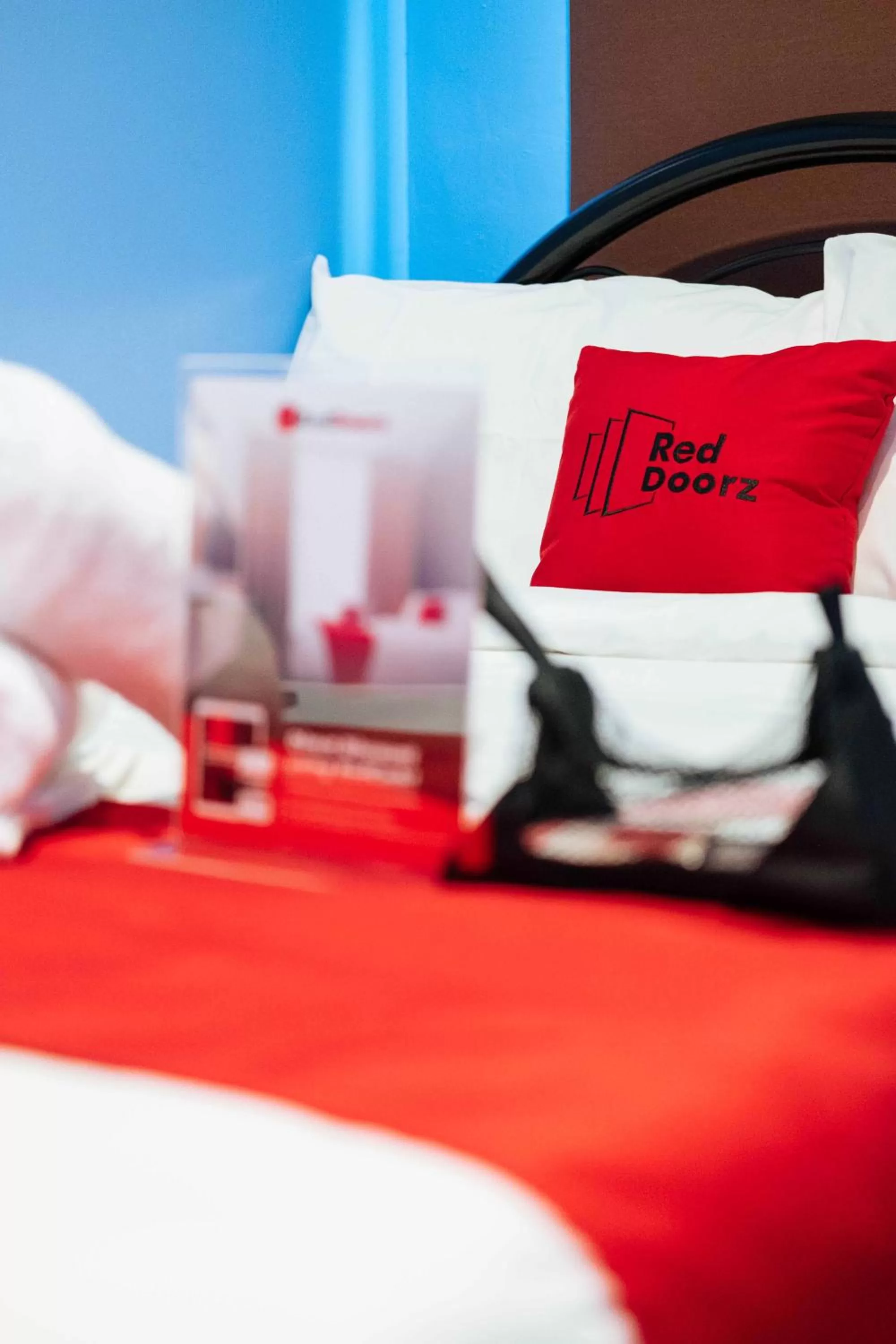 Bed in RedDoorz at Hotel Rosemarie