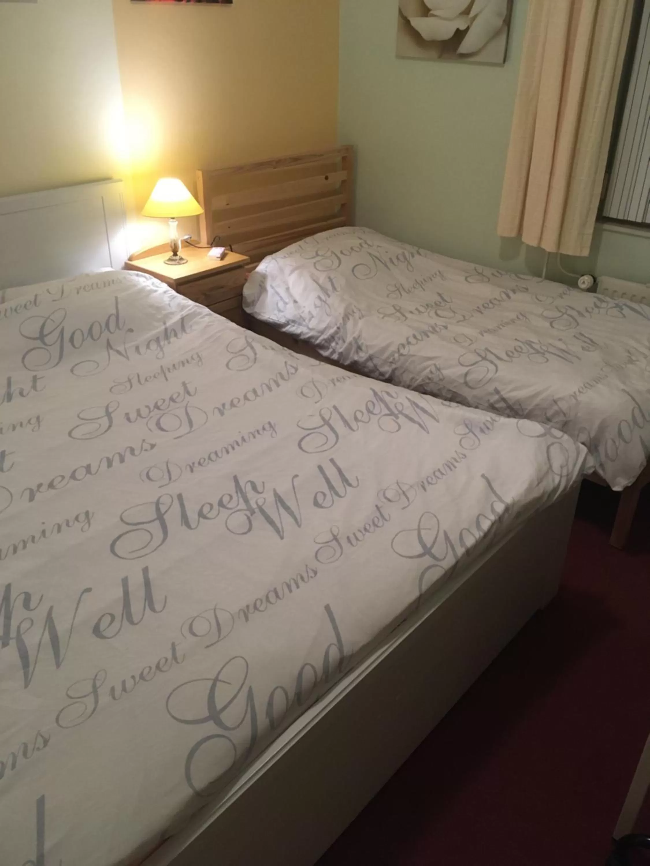 Bed in Wim's Place Schiphol Amsterdam Airport