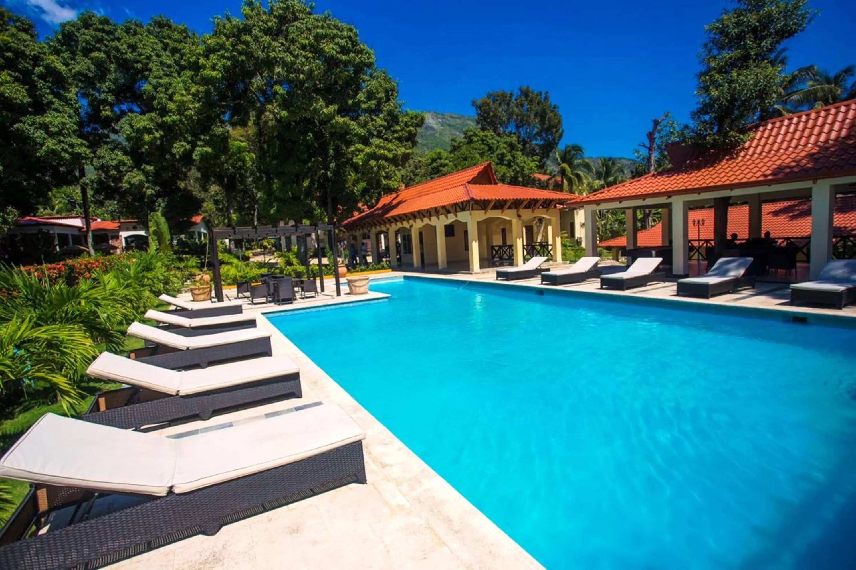 Swimming pool in Auberge Villa Cana
