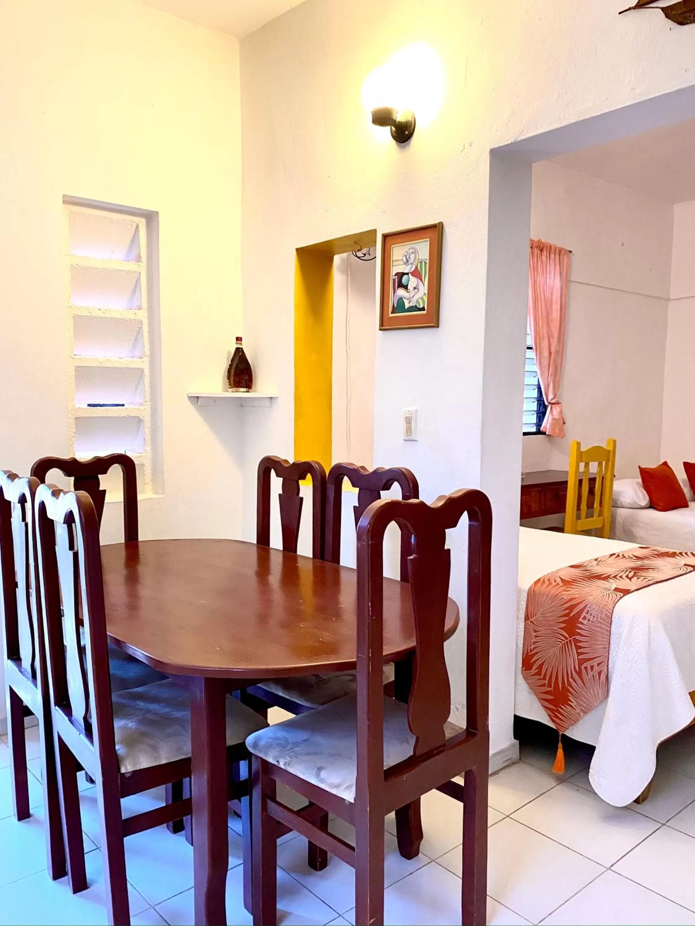 Dining area, Bed in Hotel Alegria