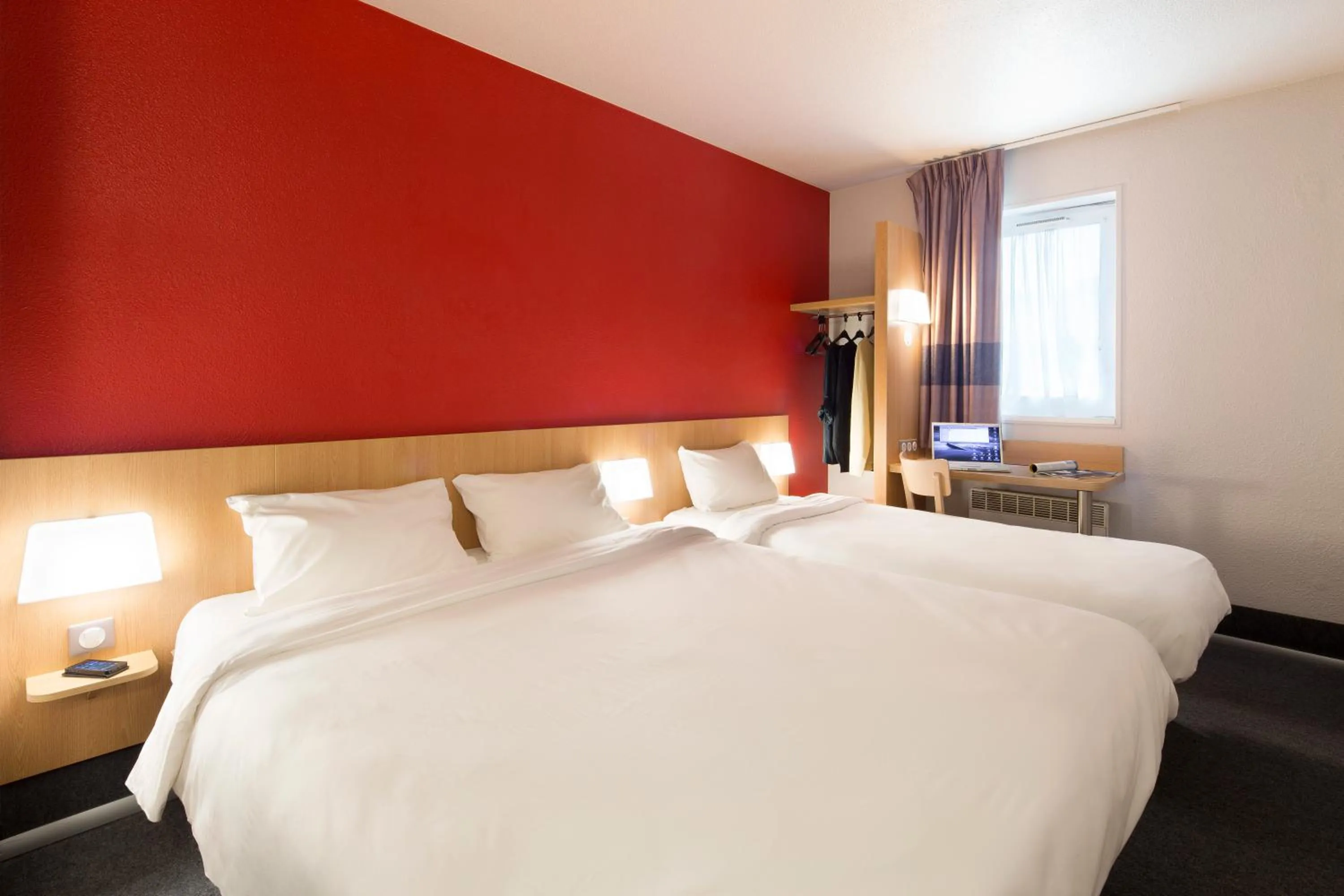 Bed in B&B HOTEL Castres Centre Gambetta