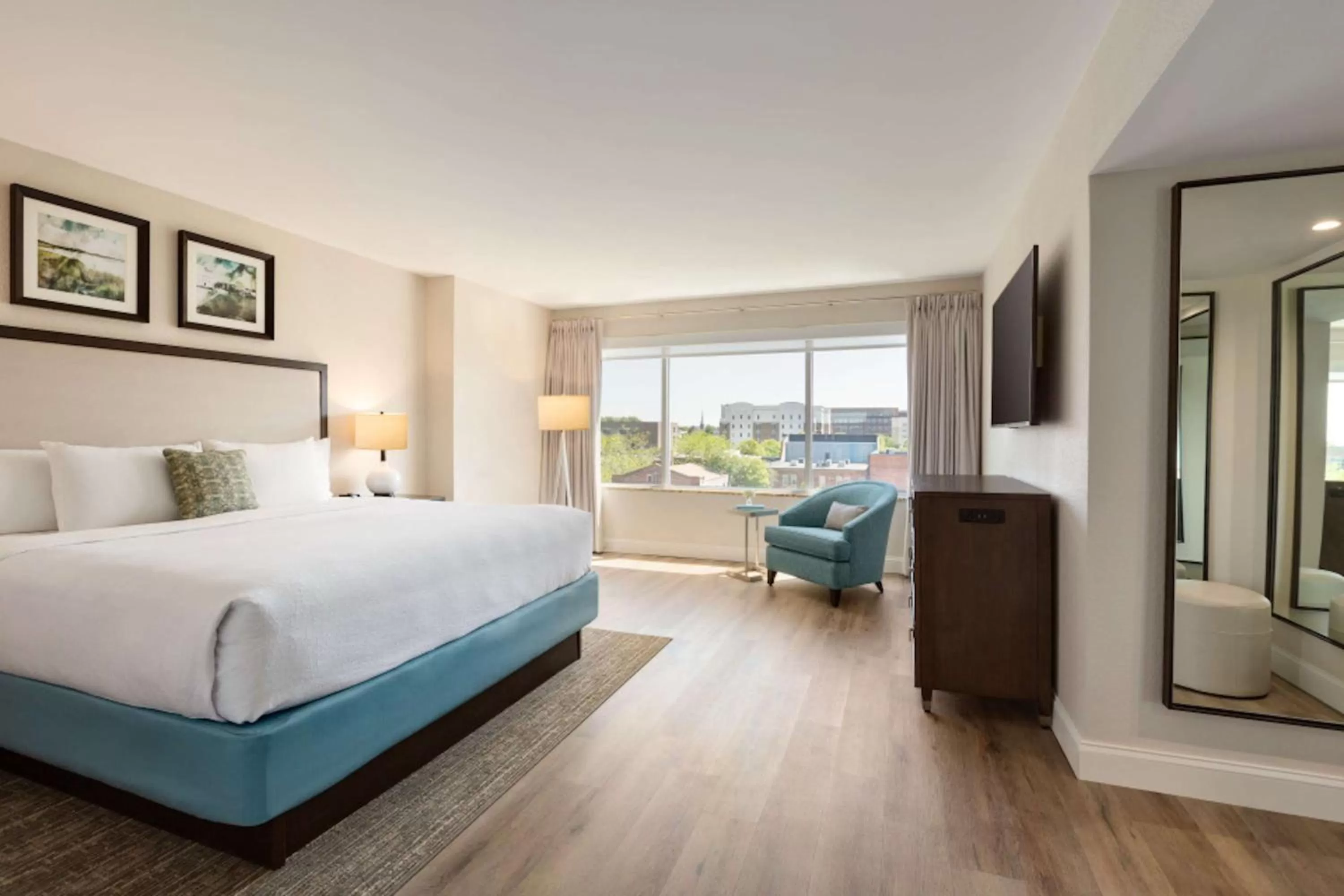 Bedroom, Bed in Hotel Ballast Wilmington, Tapestry Collection by Hilton