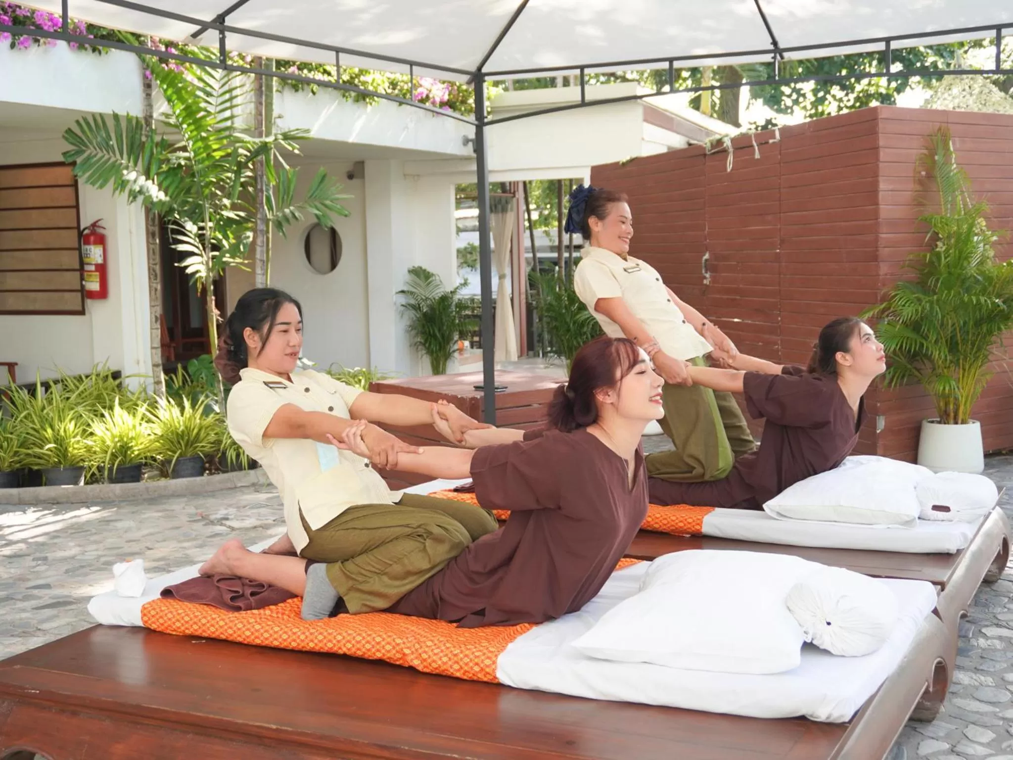 Massage in Cosy Beach Hotel - SHA Extra Plus