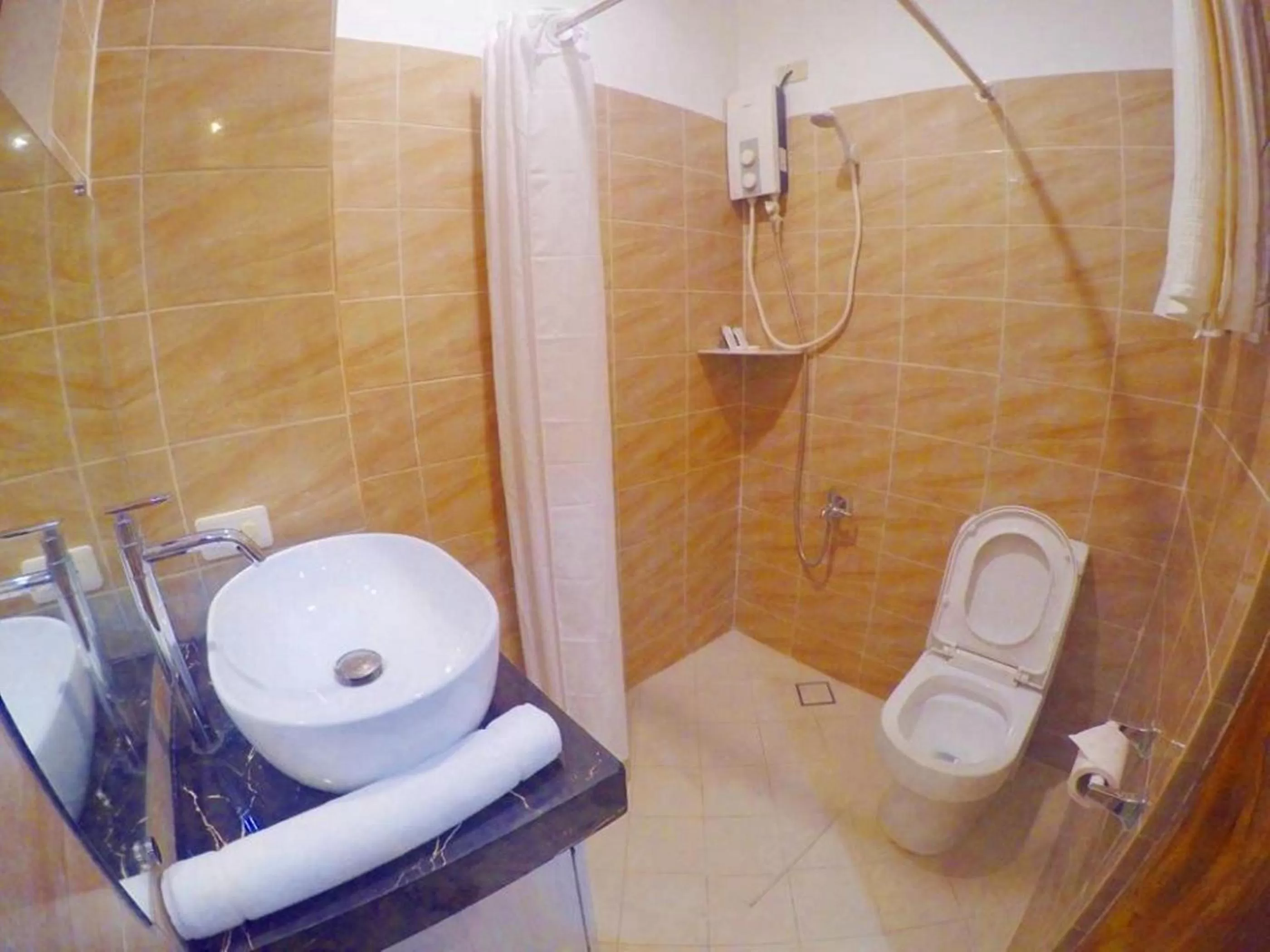 Shower in Golden Gate Suites