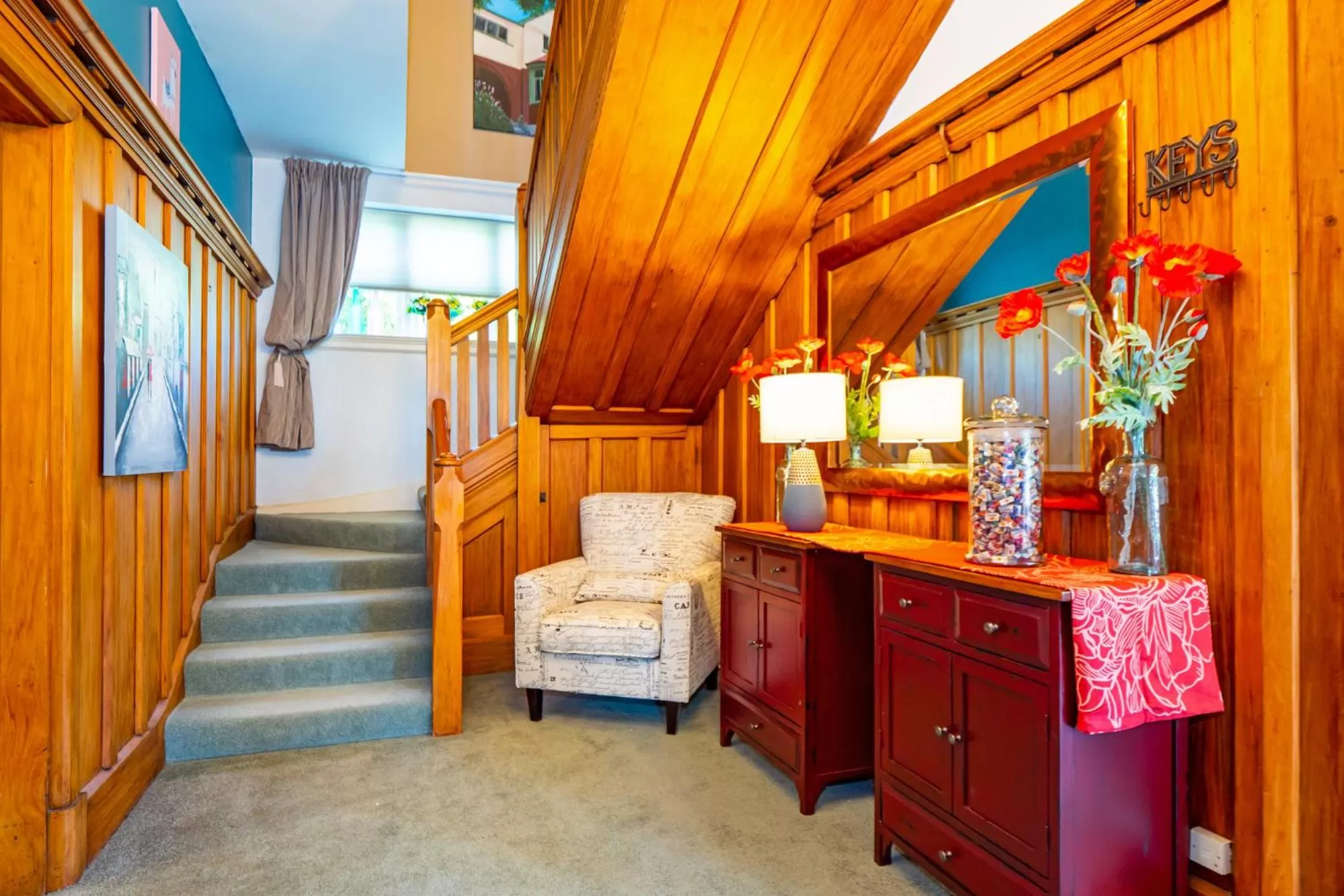 Living room, Kitchen/Kitchenette in The Ocean Breeze CBD