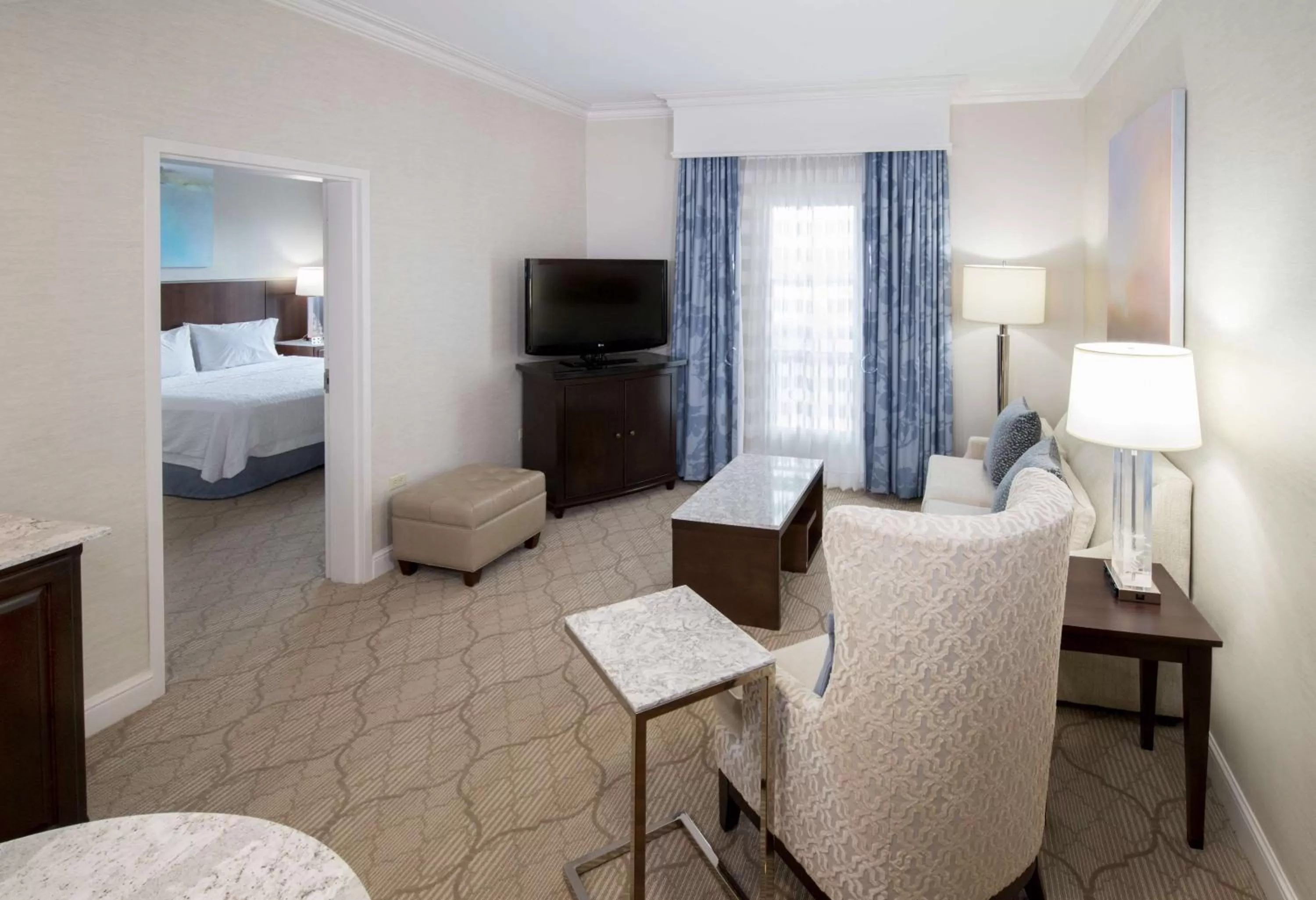 Bedroom, Bed in Hampton Inn & Suites South Park at Phillips Place