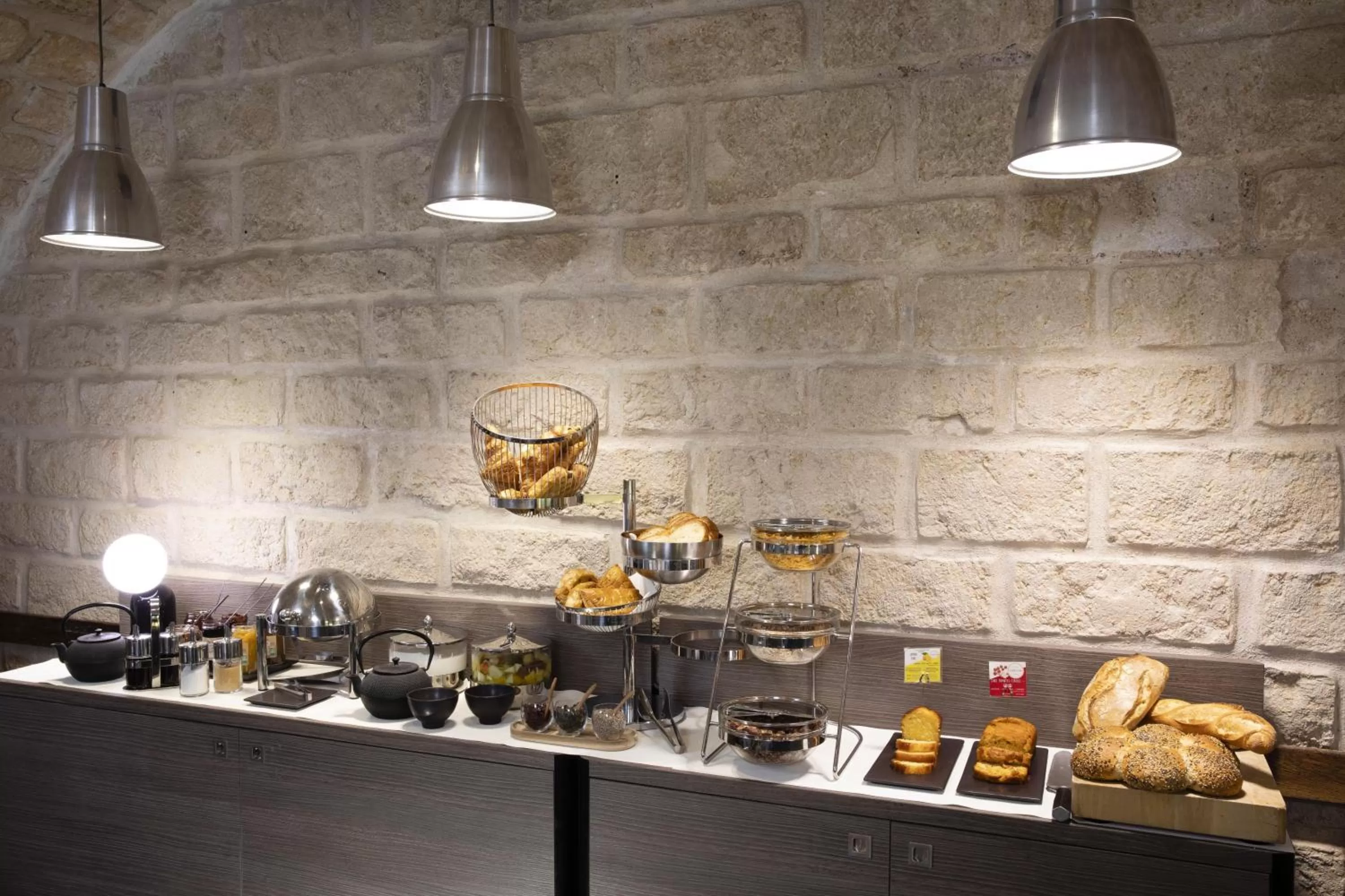 Area and facilities in Hôtel Elysées Régencia