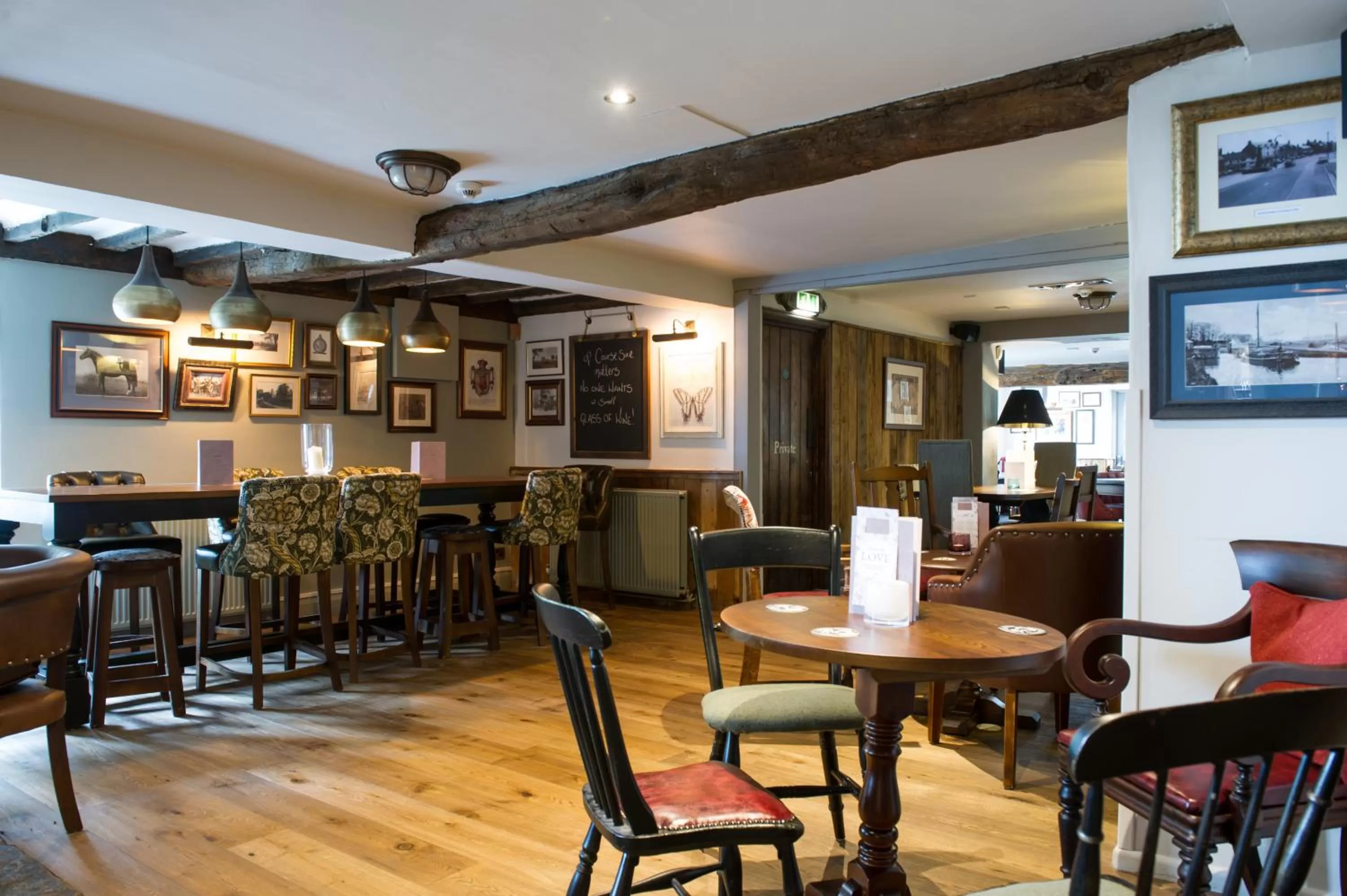 Restaurant/places to eat in The Snowy Owl by Innkeeper's Collection