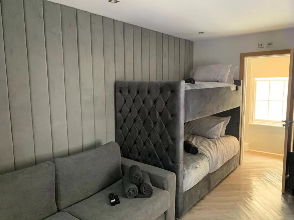 Bed in Belvedere Aparthotel - 83 Mount Pleasant