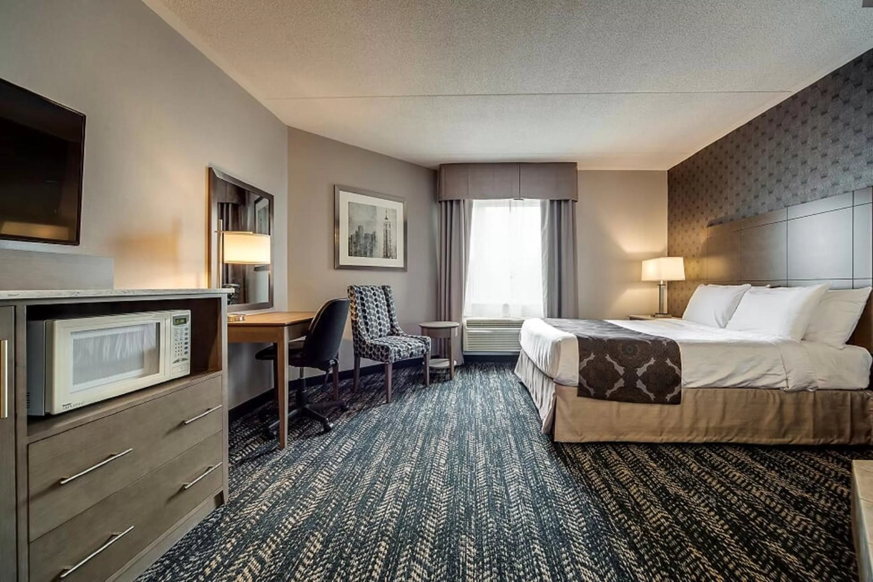 TV and multimedia, Bed in Monte Carlo Inn Brampton