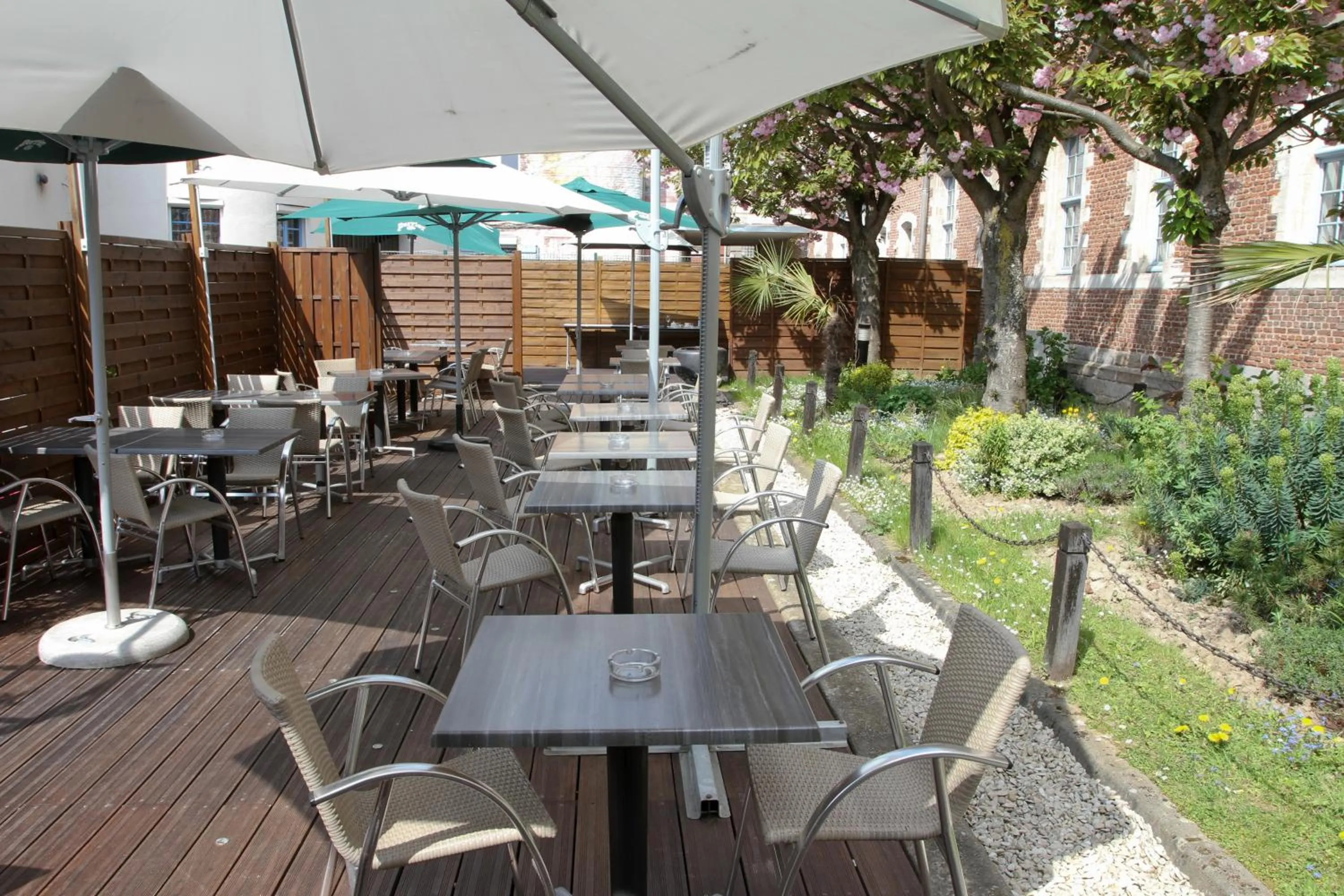 Restaurant/places to eat in Alliance Lille - Couvent Des Minimes