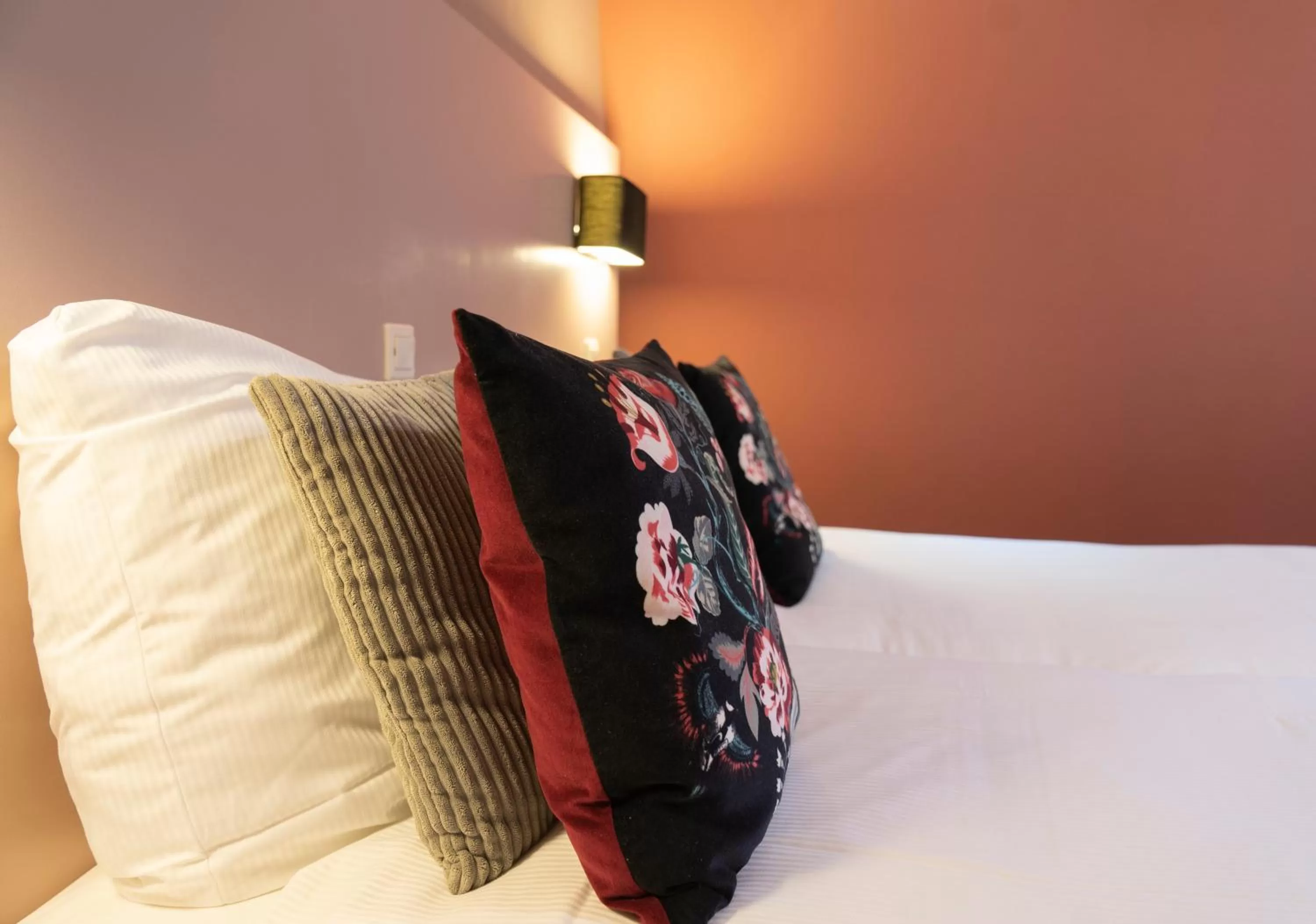 Decorative detail, Bed in Hotel Villa Flora