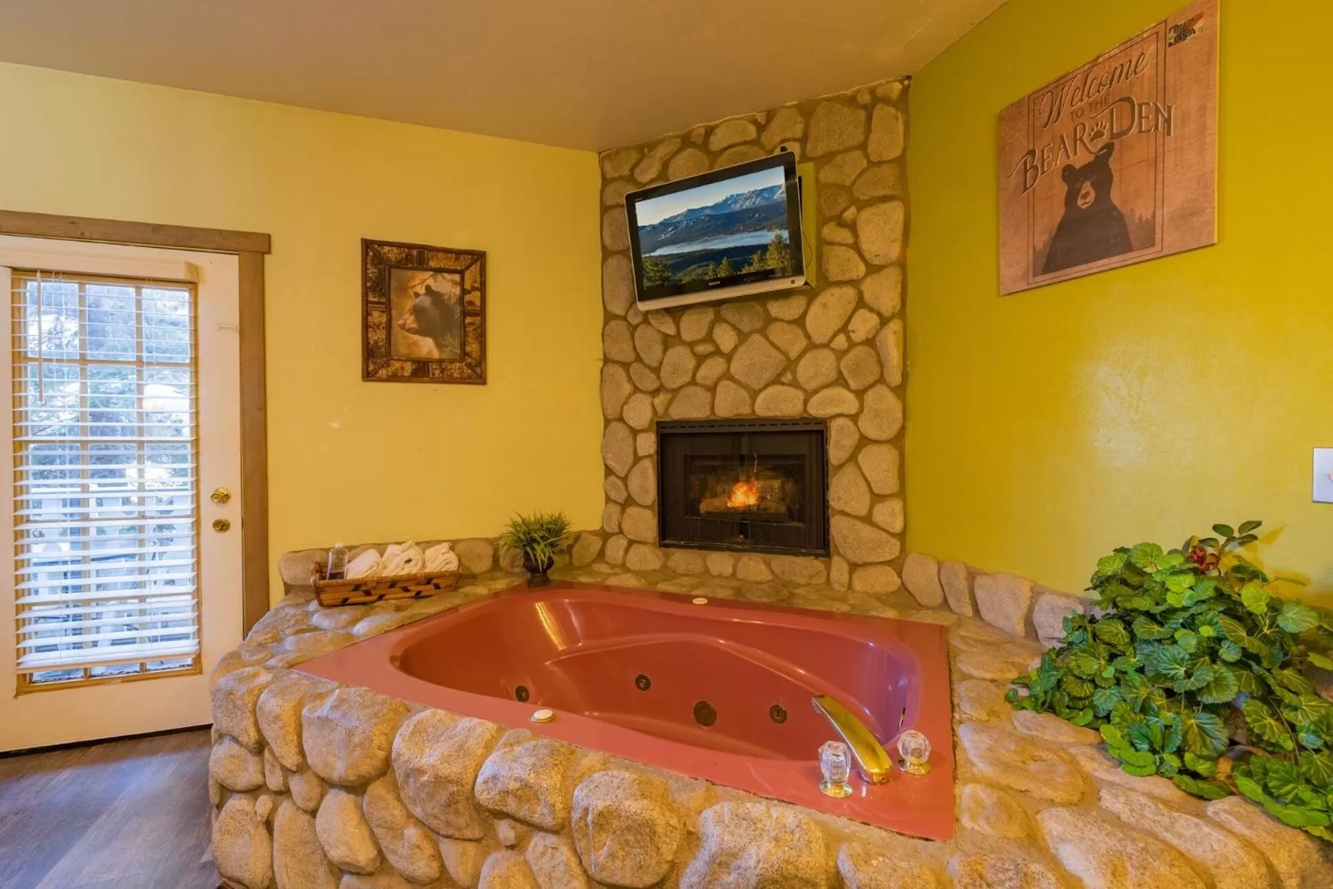 Bath in Black Forest Lodge