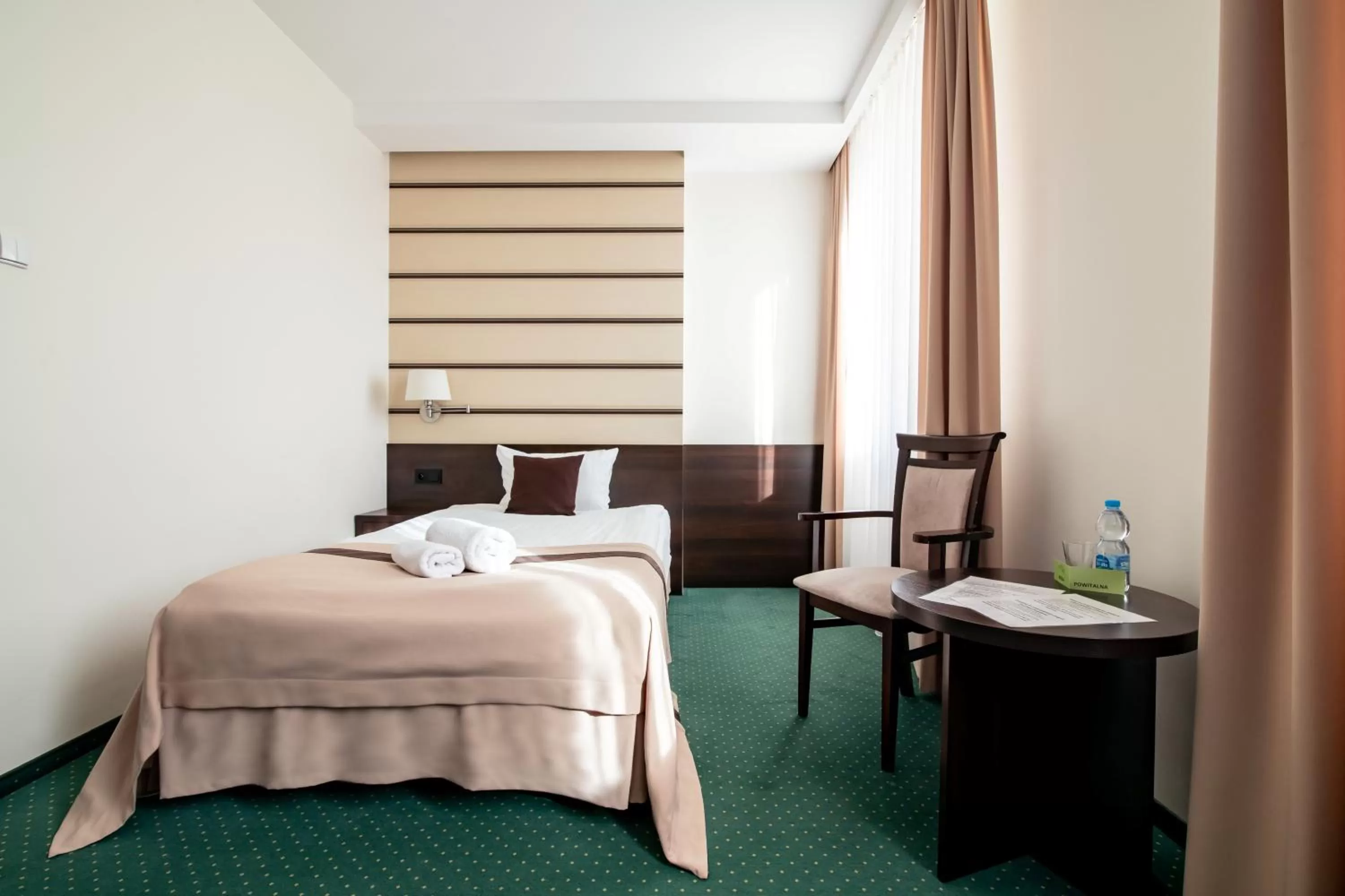 Bed in Hotel Maraton