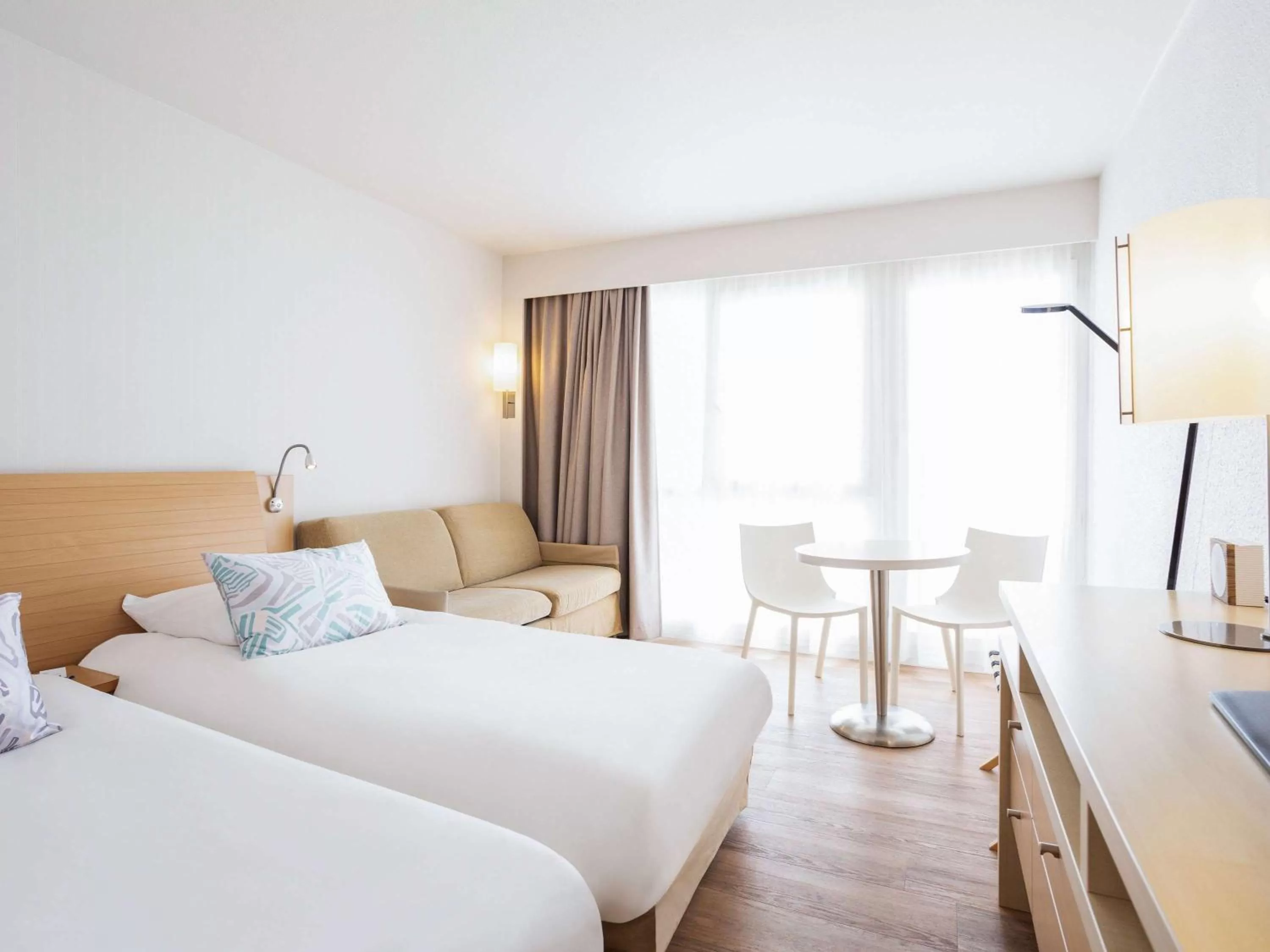 Photo of the whole room, Bed in Novotel Thalassa Ile d'Oléron