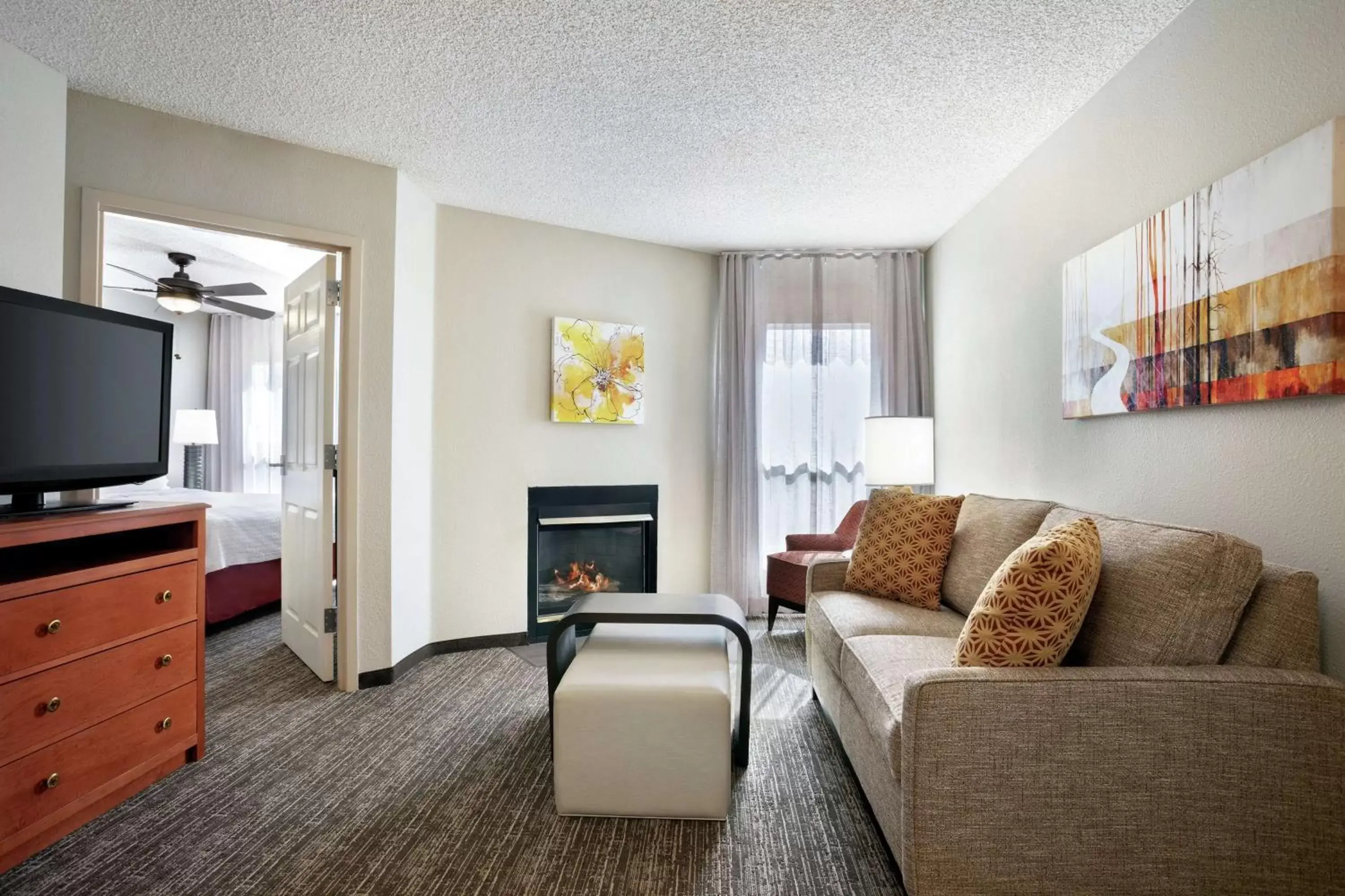 One-Bedroom King Suite with Fireplace - Non-Smoking in Homewood Suites by Hilton Phoenix-Chandler One-Bedroom King Suite with Fireplace - Non-Smoking in Homewood Suites by Hilton Phoenix-Chandler