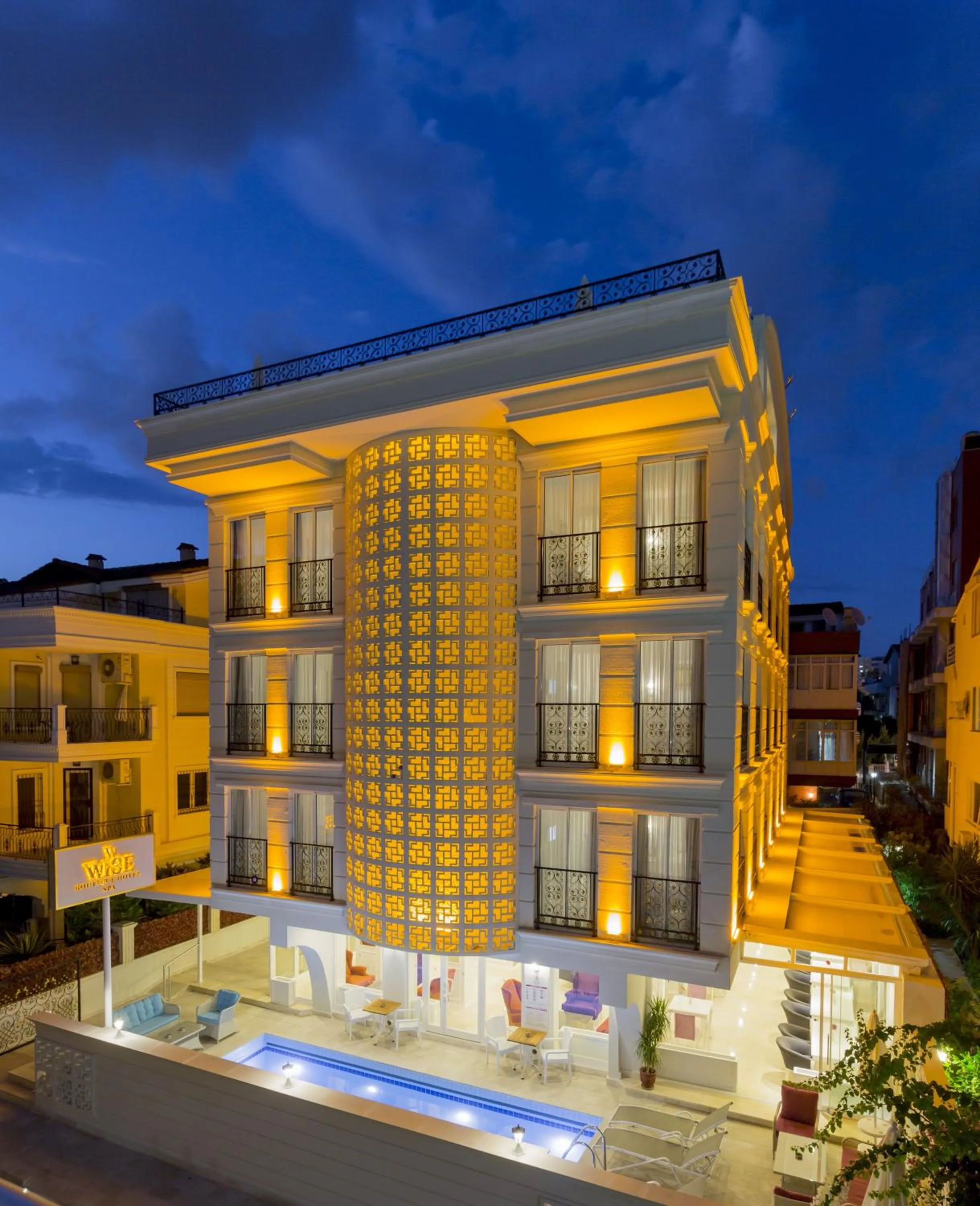 Facade/entrance in Wise Hotel & Spa - Adults Only