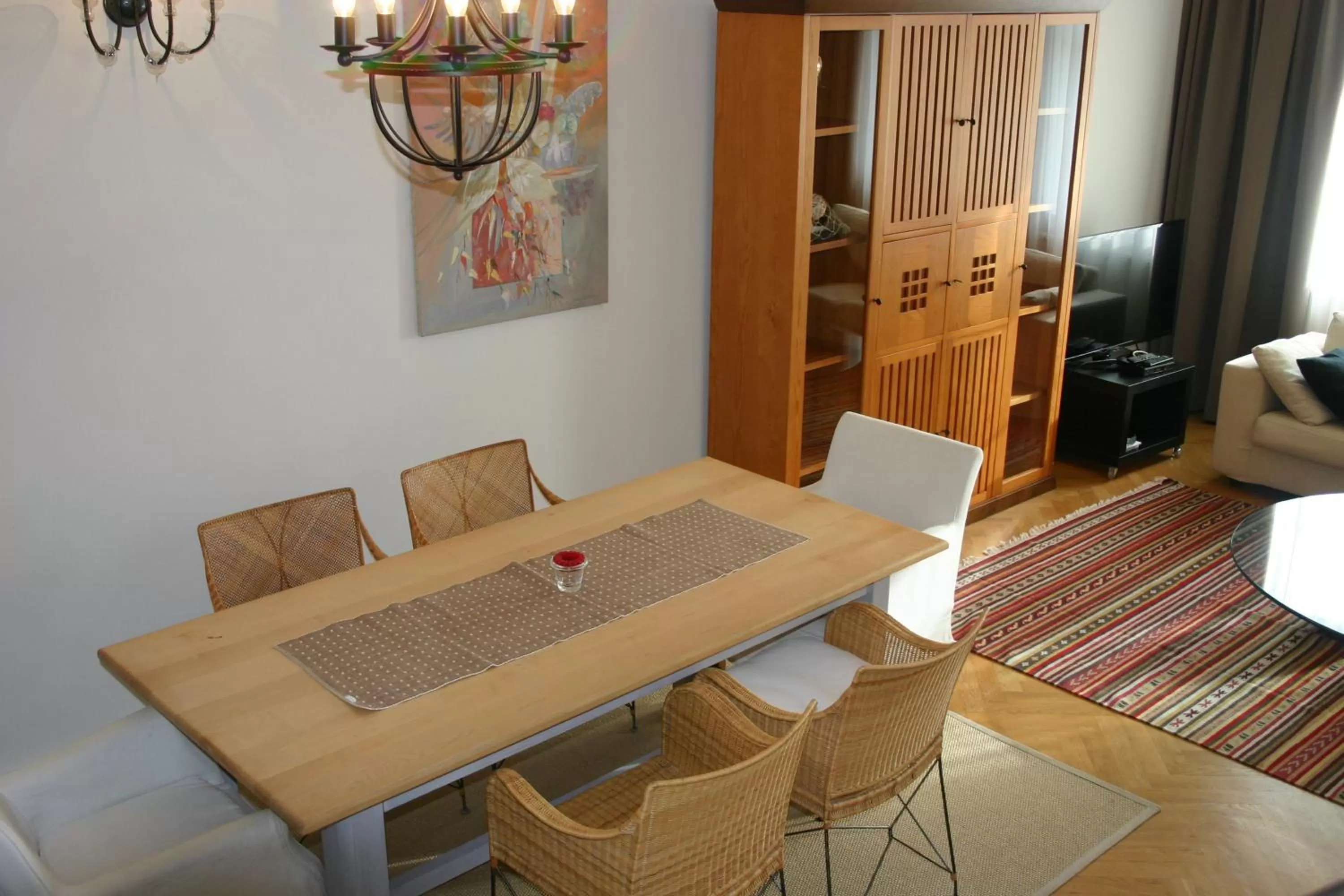 Photo of the whole room, Dining Area in Villa Pica Paca - Old Town