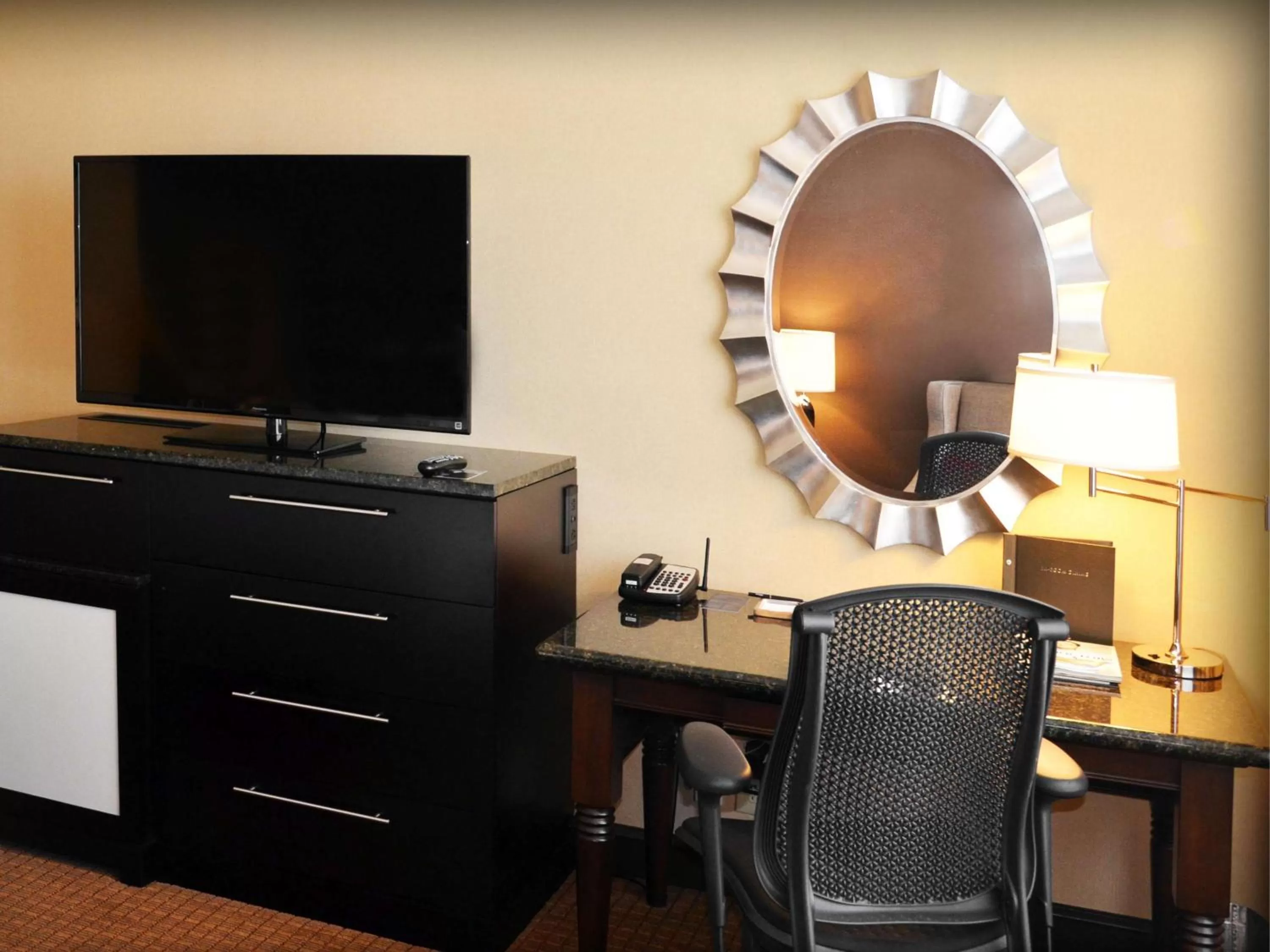 Bedroom in Hilton Minneapolis