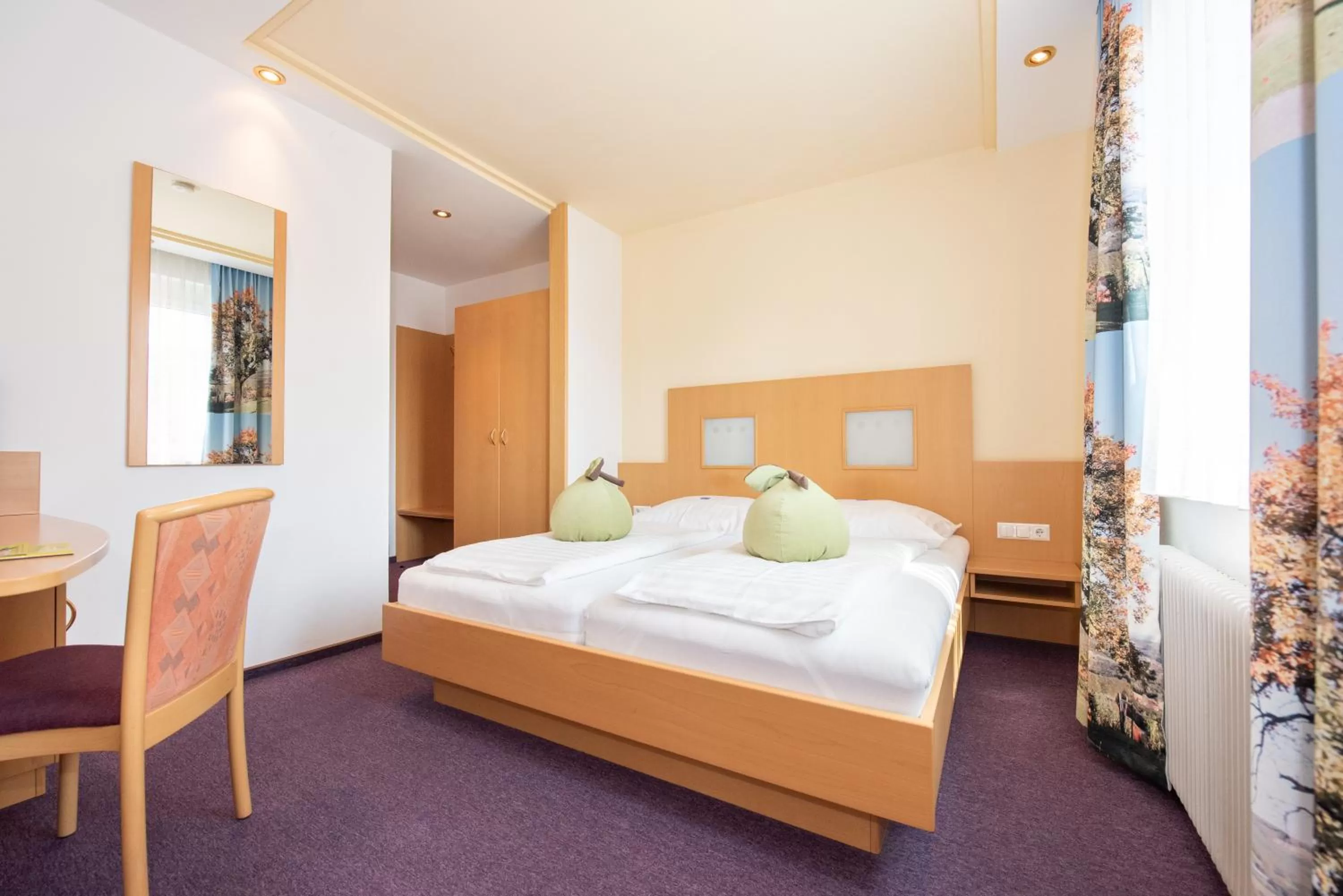 Photo of the whole room, Bed in Pension Cäcilia