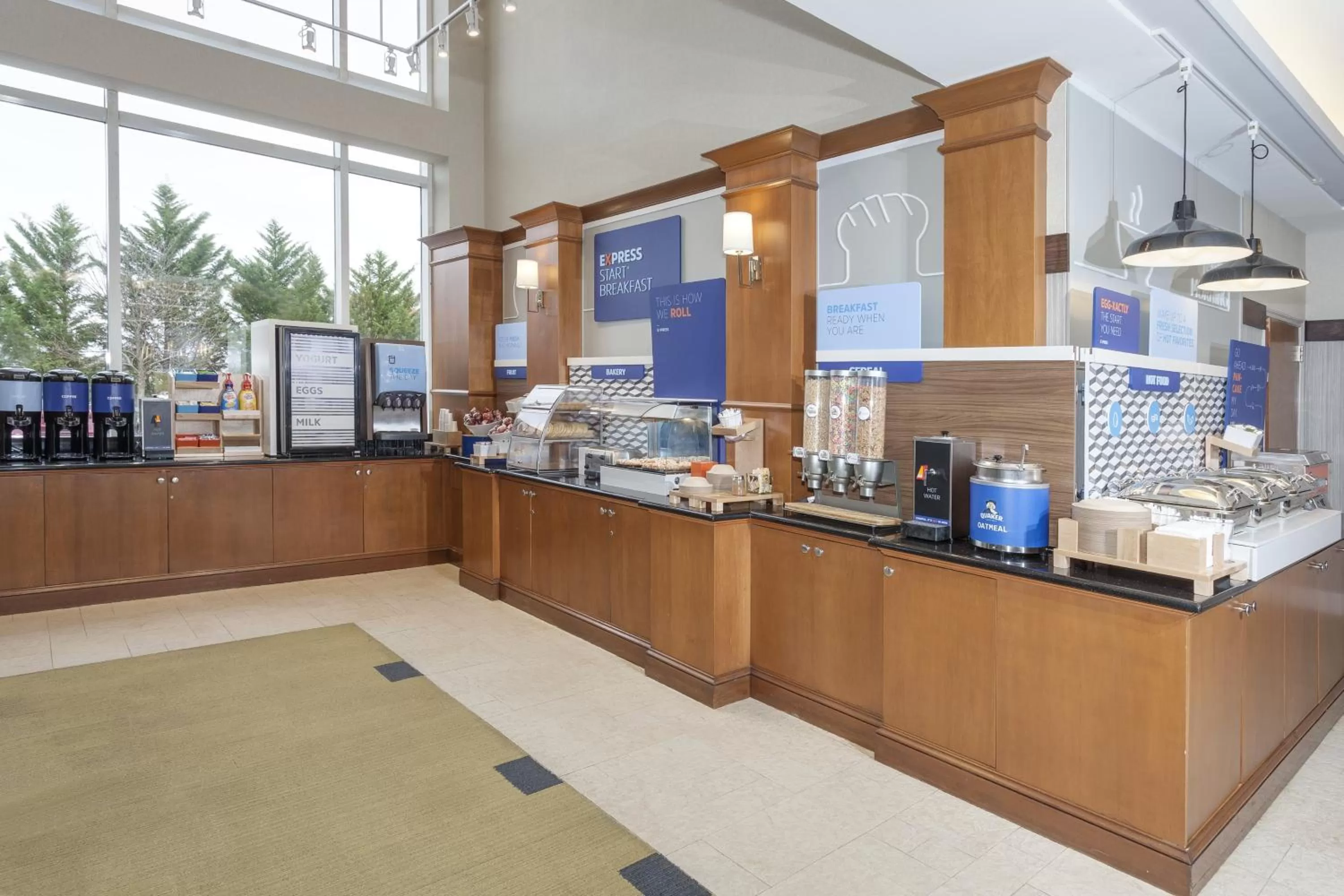 Breakfast in Holiday Inn Express Hotel & Suites East End by IHG