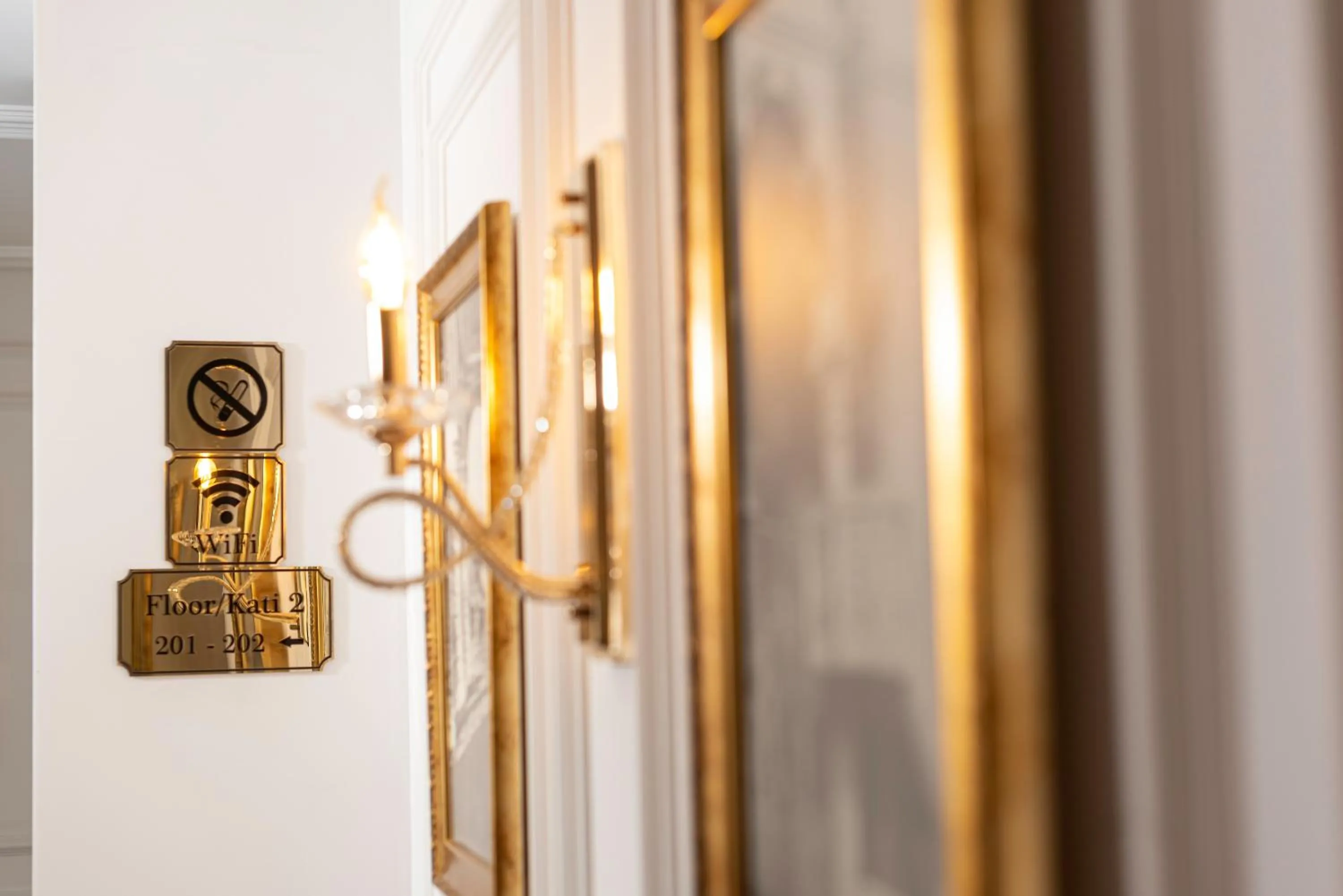 Decorative detail in Eler Hotel