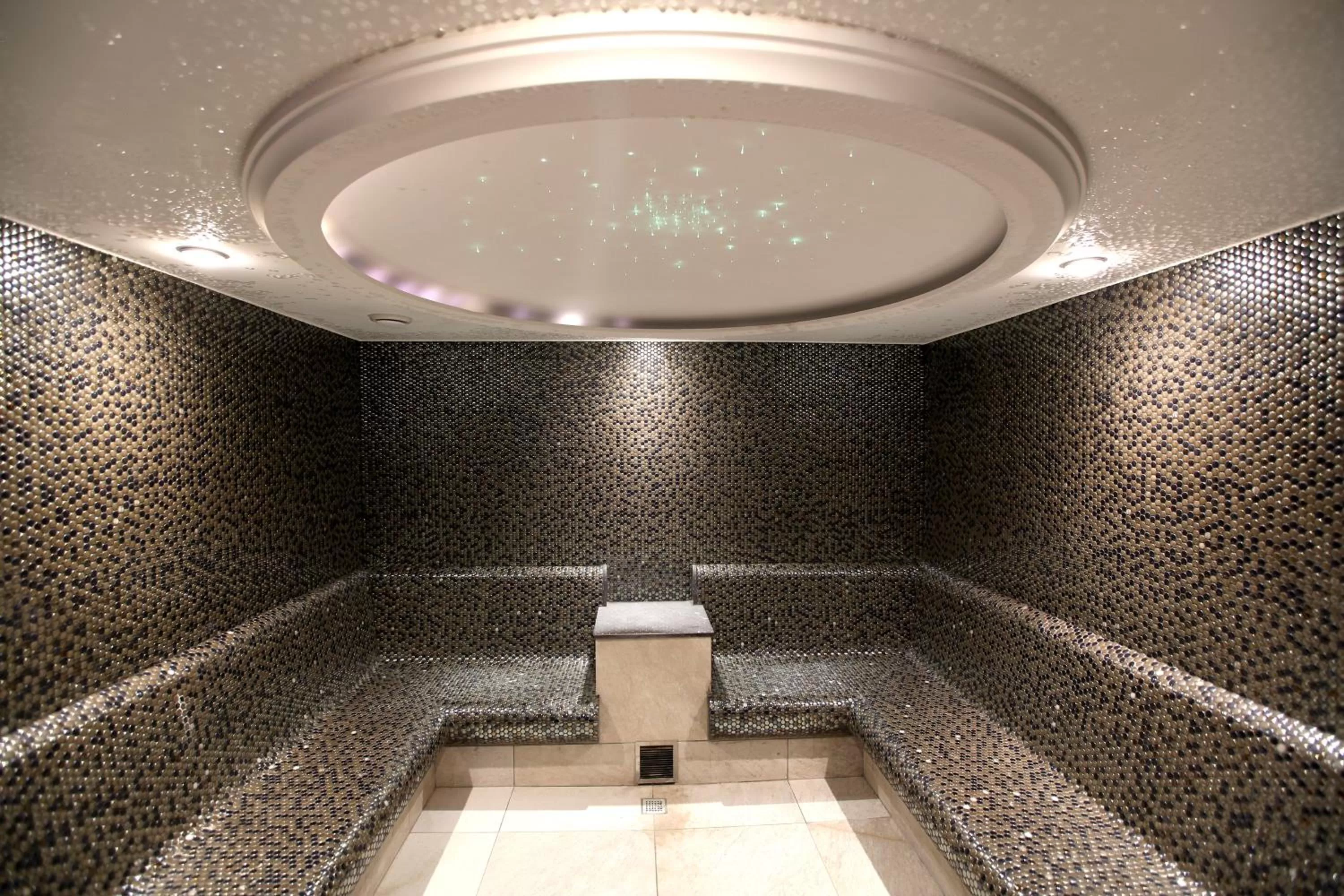 Steam room in Miracle Istanbul Asia Airport Hotel & Spa