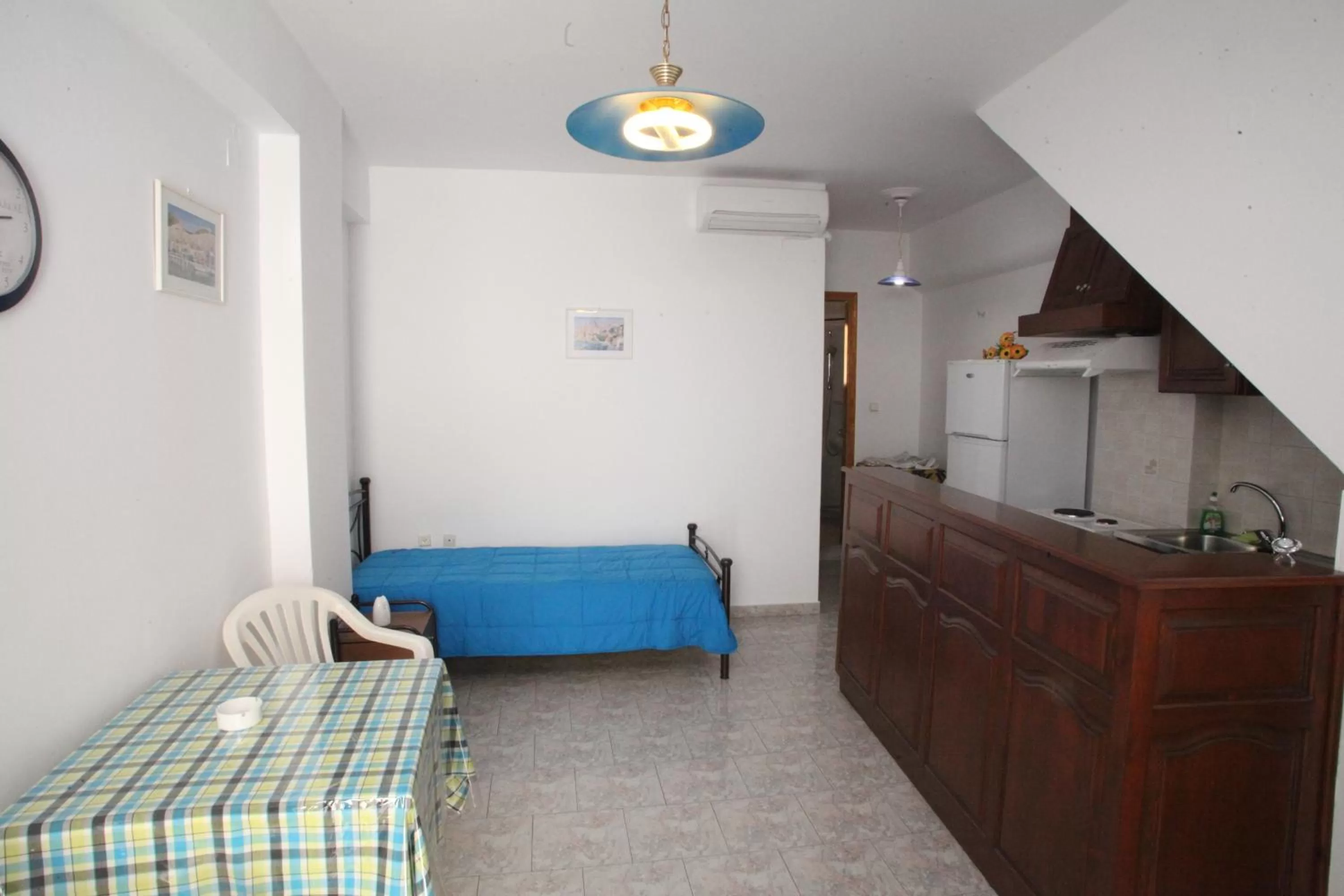 Kitchen or kitchenette, Bed in Afroditi Syros