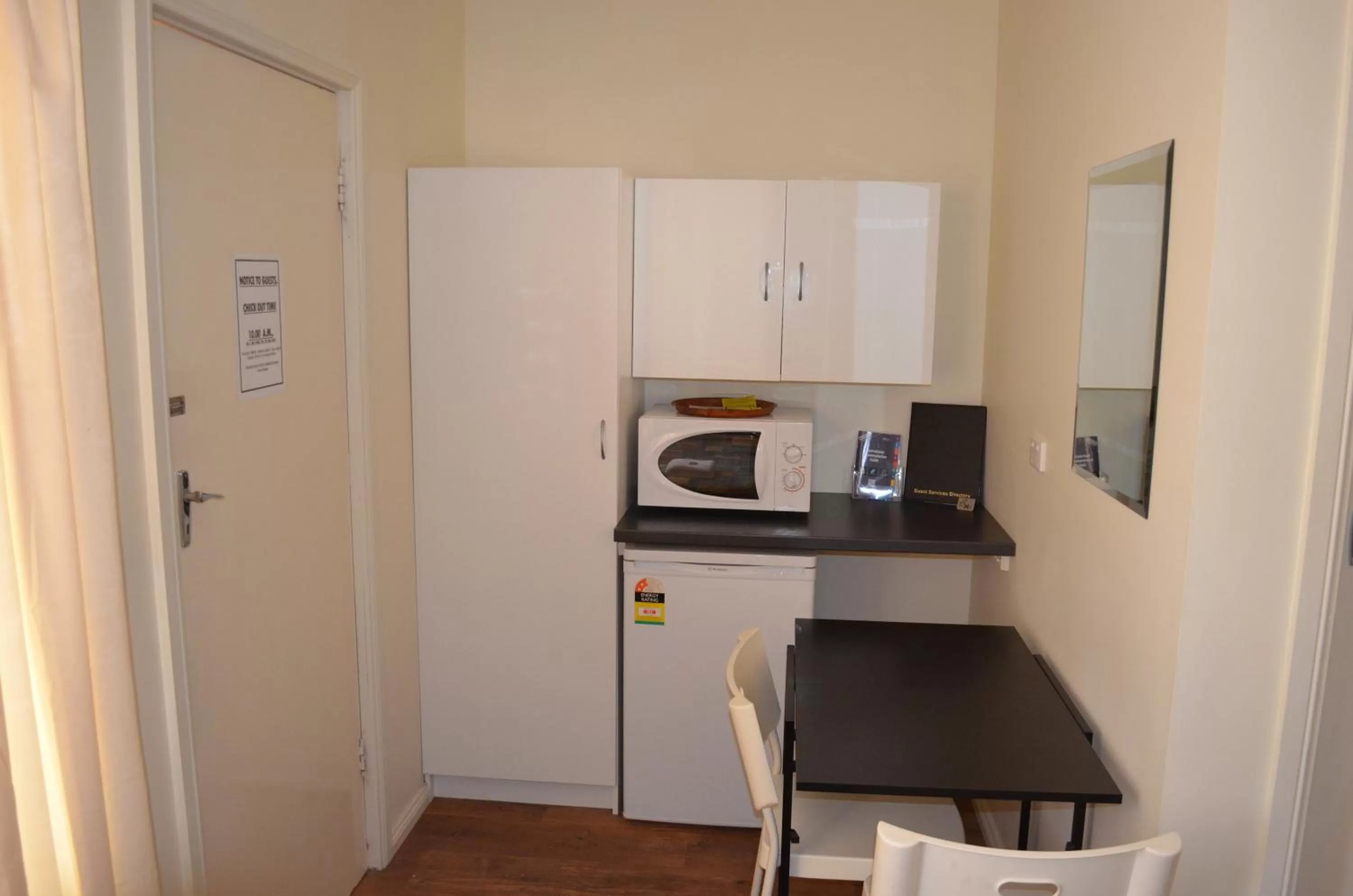 Kitchen or kitchenette, Kitchen/Kitchenette in Kadina Village Motel