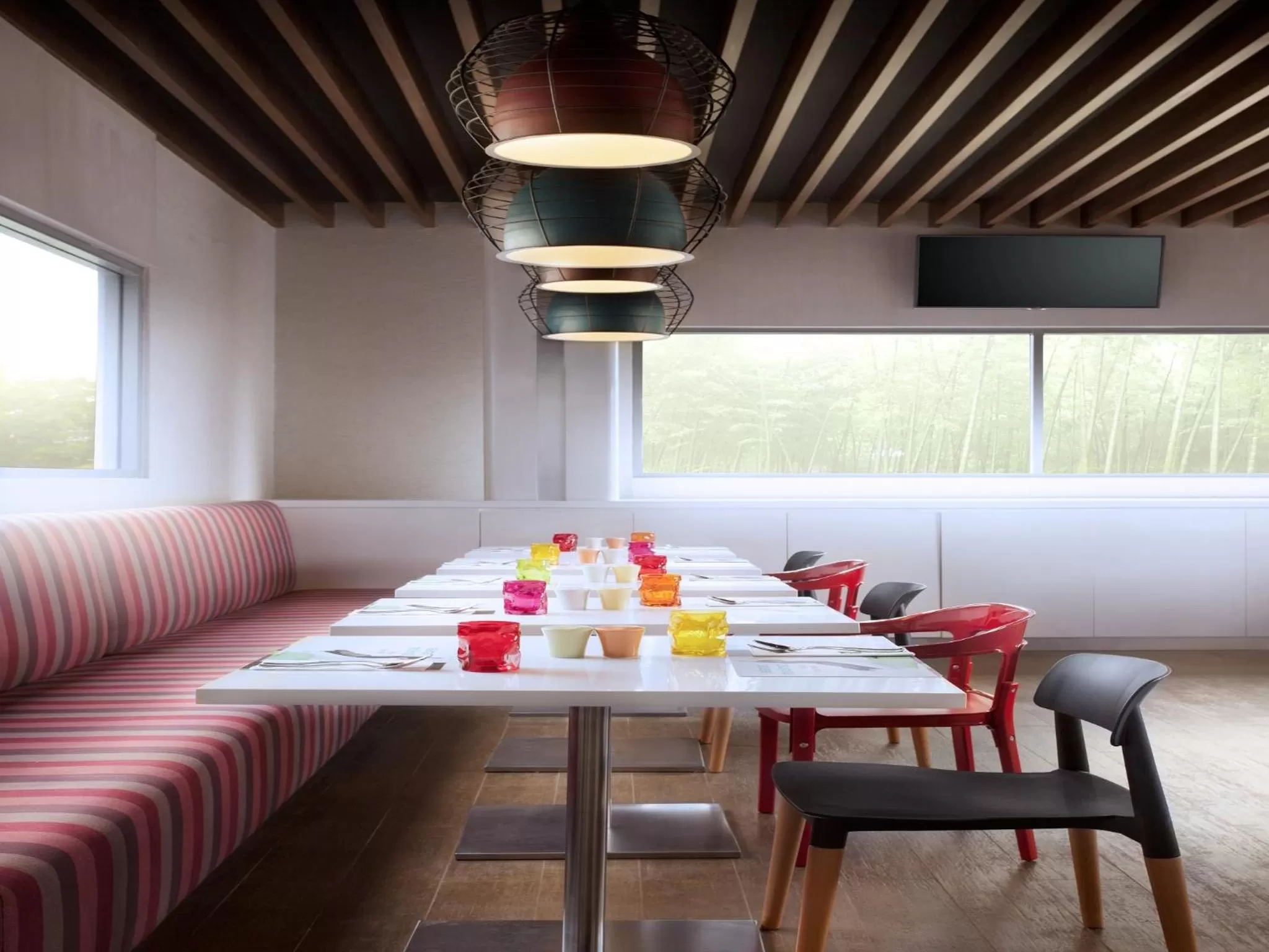 Restaurant/places to eat in Ibis Styles Jakarta Airport