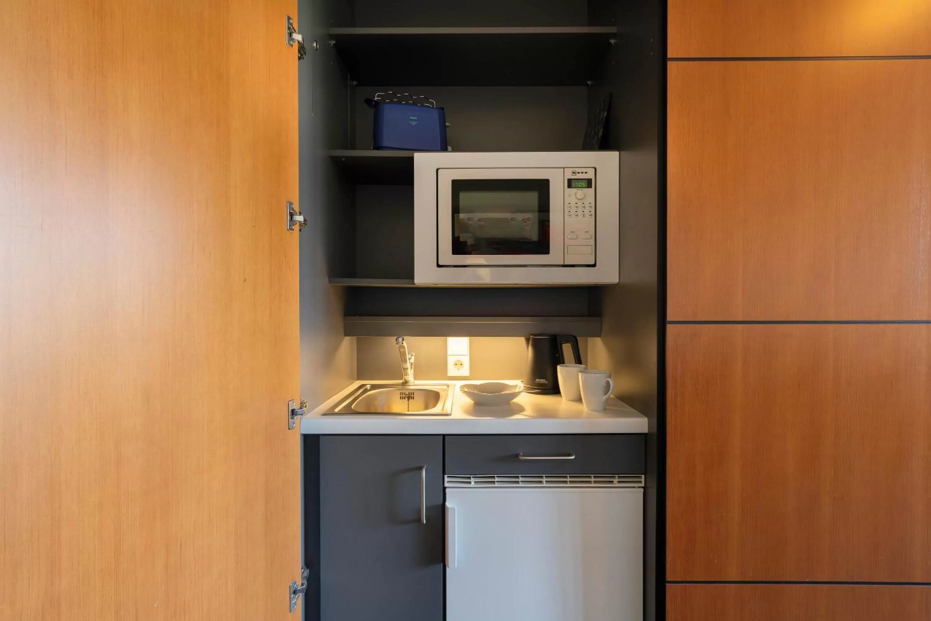 Kitchen or kitchenette in Seminaris Avendi Hotel Potsdam