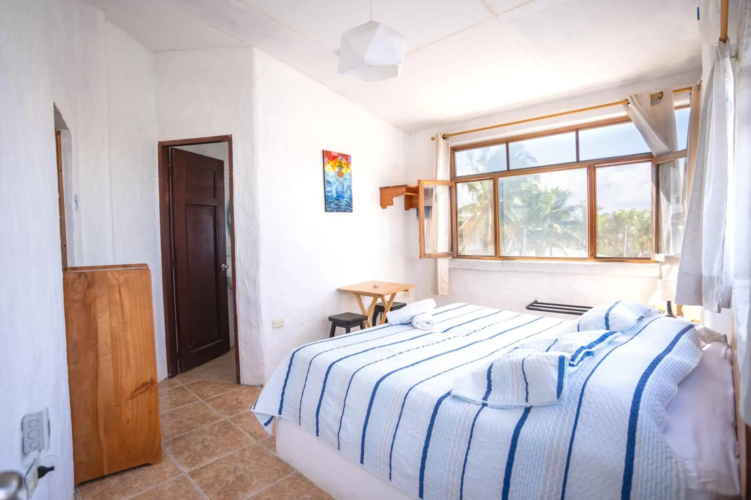 King Room in Hostal Galapagos by Bar de Beto King Room in Hostal Galapagos by Bar de Beto