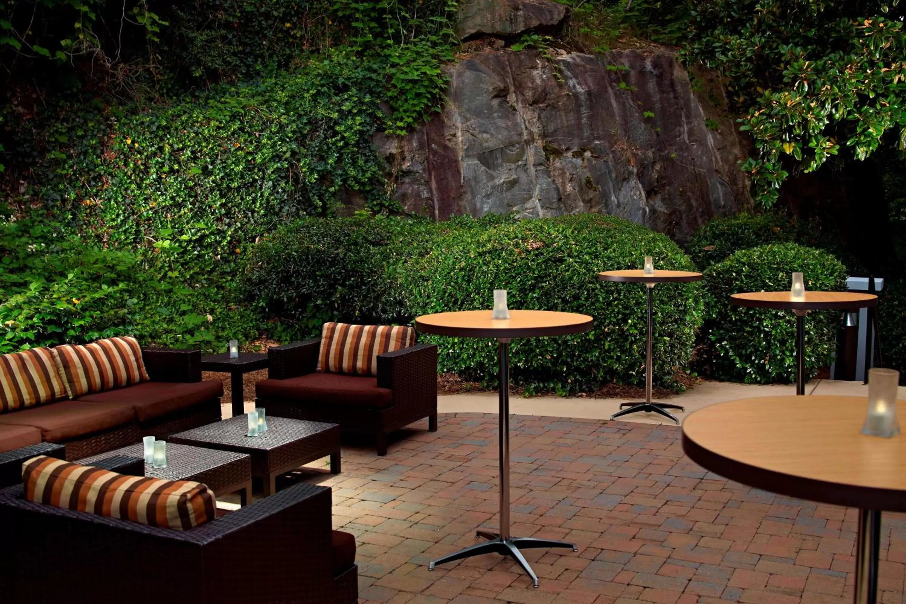 Patio in Sonesta Select Atlanta Midtown Georgia Tech