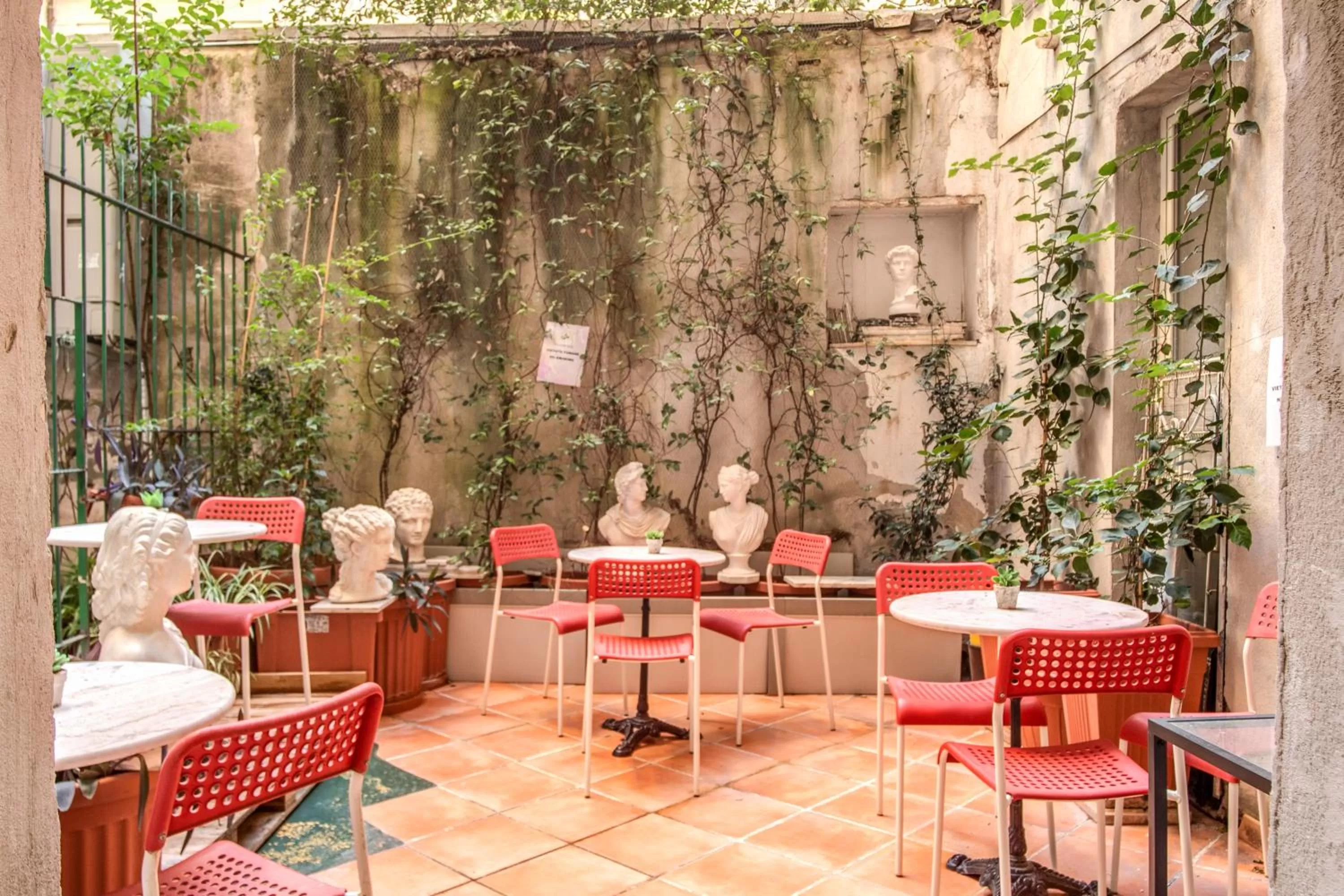 Balcony/Terrace in Nakissa Inn