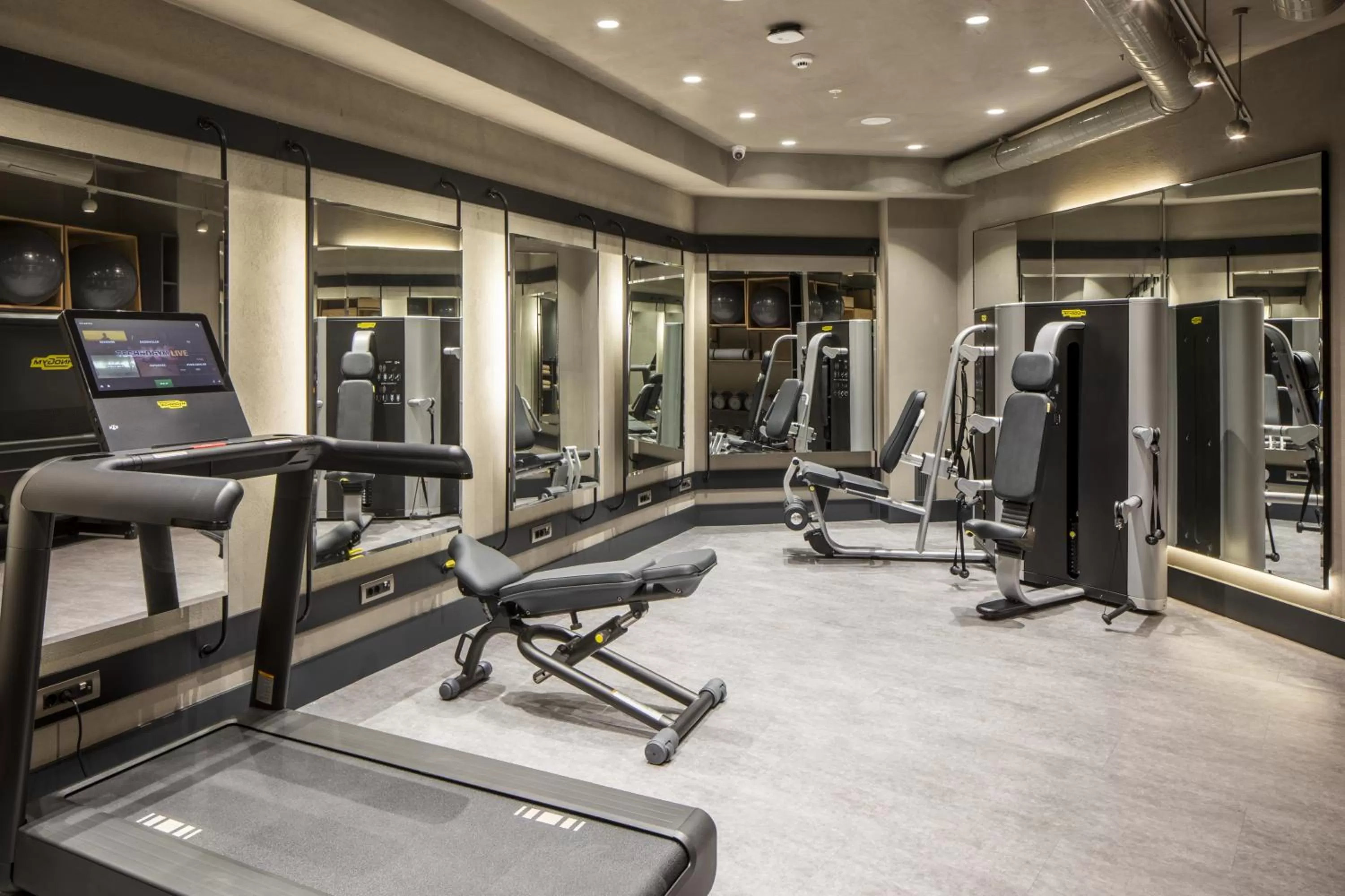 Fitness centre/facilities in Stayso The House Hotel