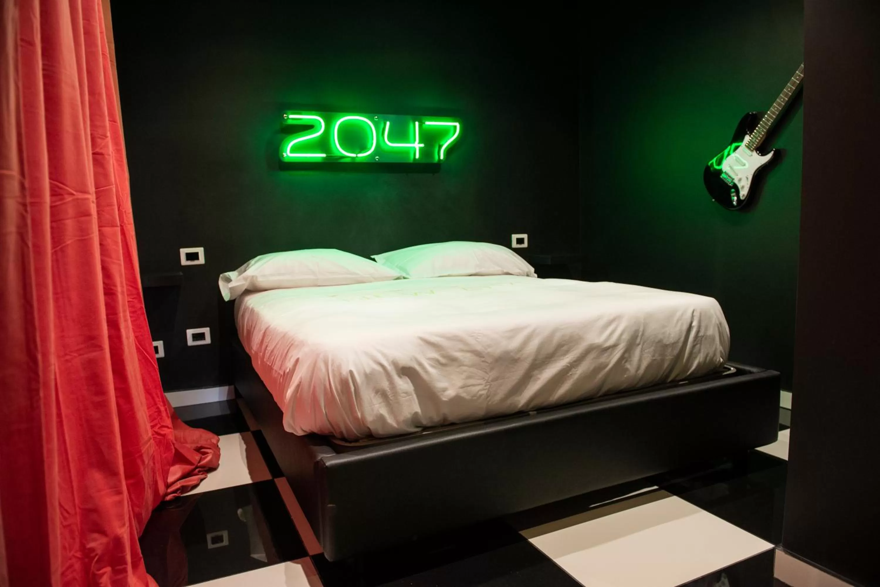 Bed in D'amelio'S suites