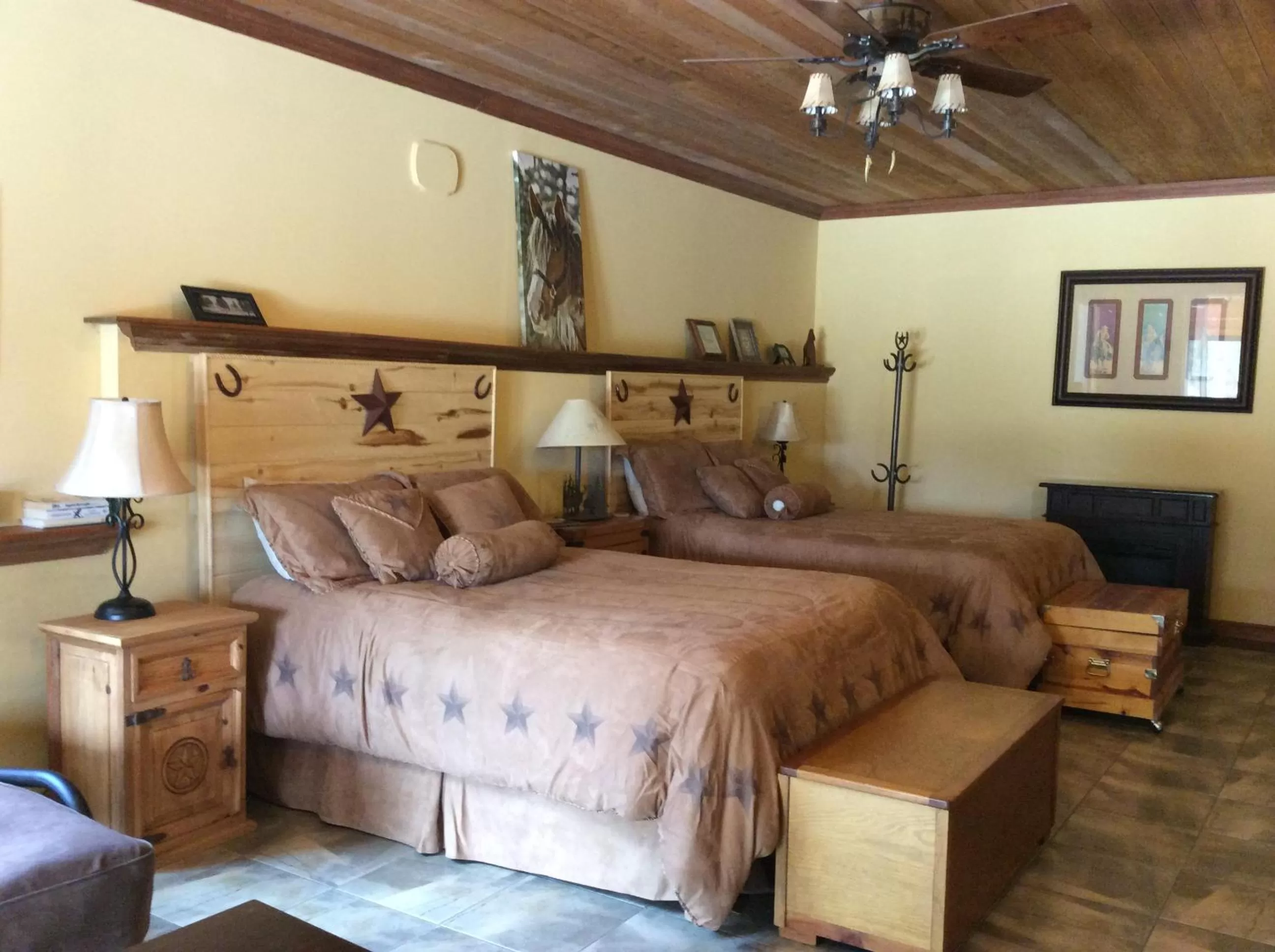 Bedroom, Bed in Elktrace Bed and Breakfast